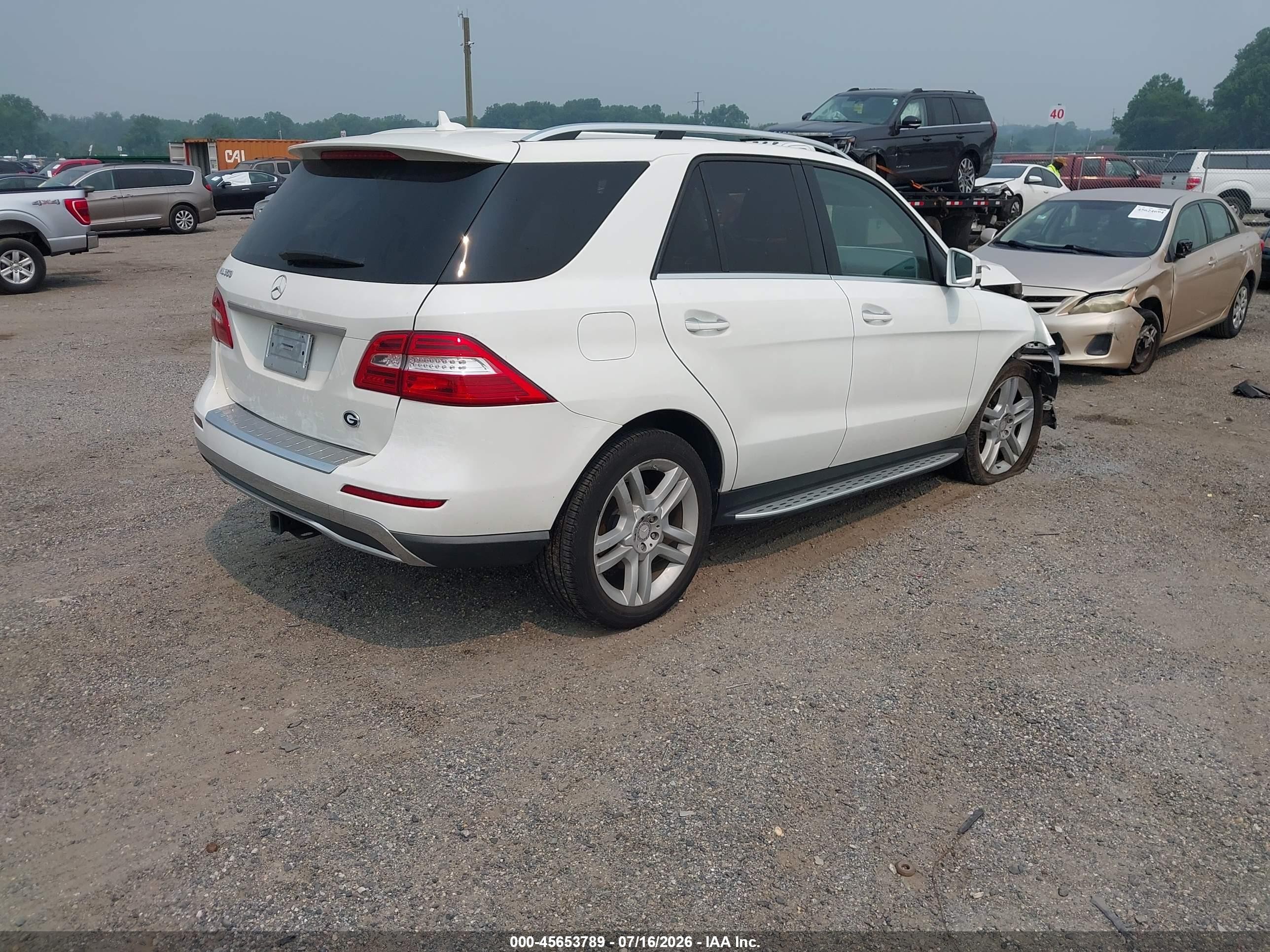 2014 Mercedes-benz Ml 350   White vin: 4JGDA5JB7EA337175