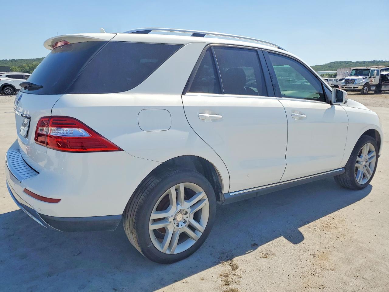 2014 Mercedes-benz Ml 350 White vin: 4JGDA5JB7EA415986