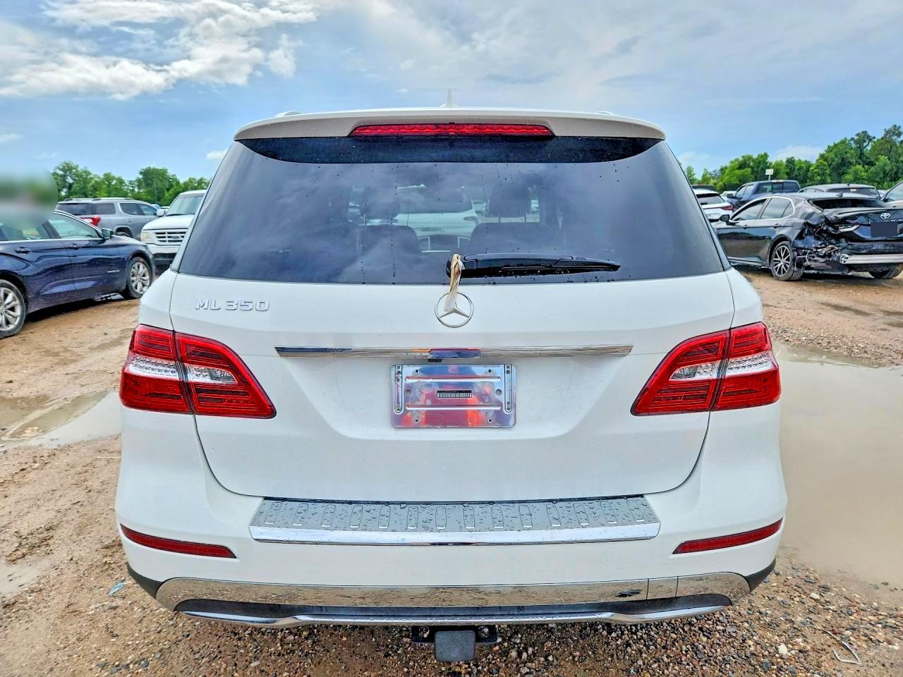 2015 Mercedes-benz Ml 350 White vin: 4JGDA5JB7FA552816