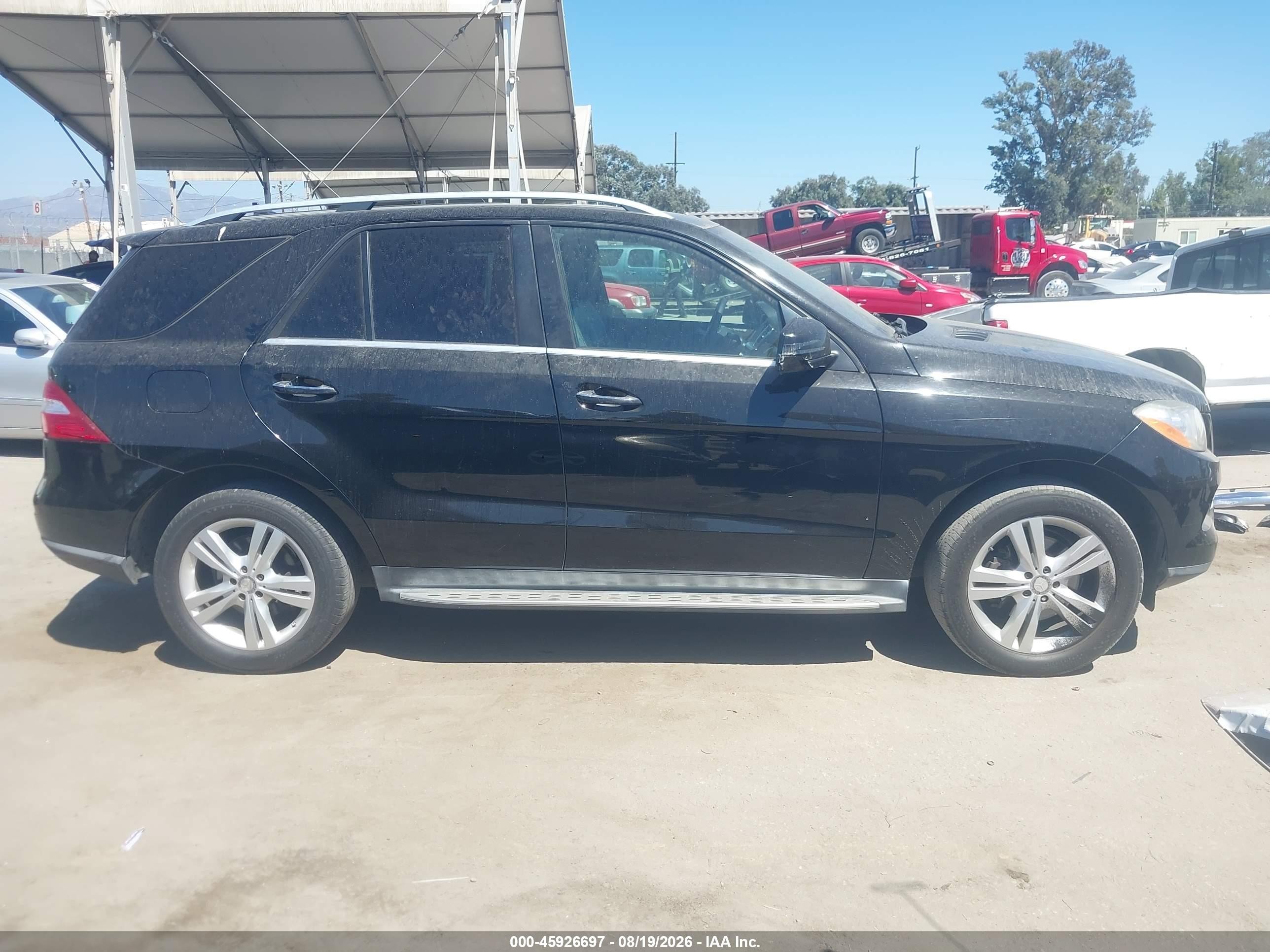 2015 Mercedes-benz Ml 350   Черный vin: 4JGDA5JB7FA556316