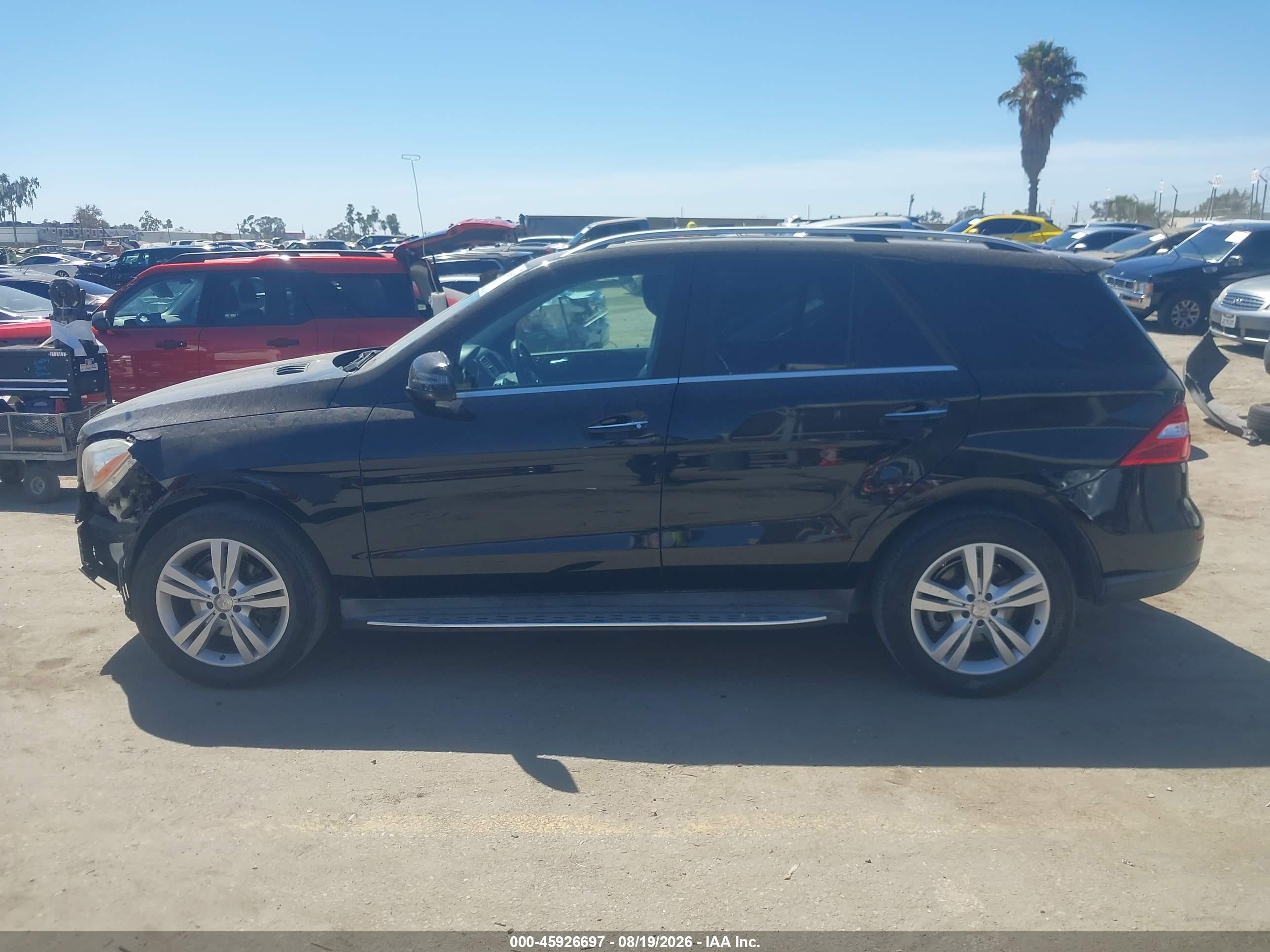 2015 Mercedes-benz Ml 350   Черный vin: 4JGDA5JB7FA556316