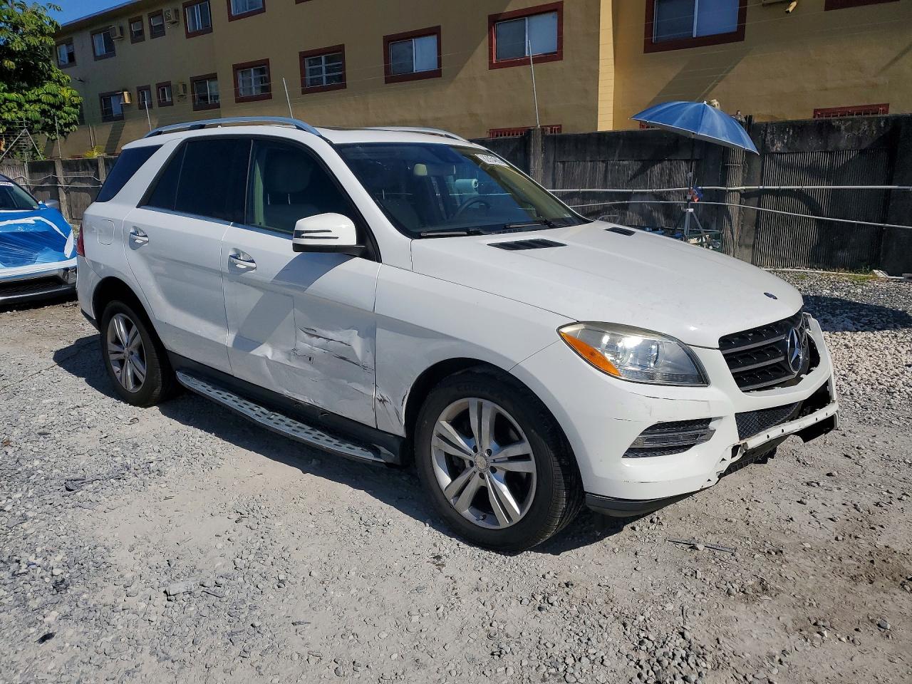 2015 Mercedes-benz Ml 350 White vin: 4JGDA5JB7FA602338