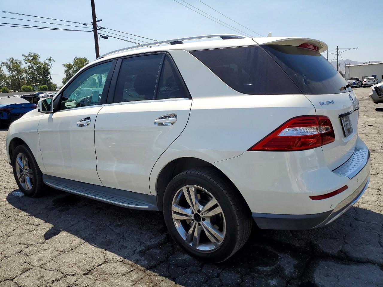 2013 Mercedes-benz Ml 350 White vin: 4JGDA5JB8DA100774