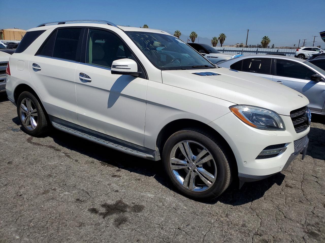 2013 Mercedes-benz Ml 350 White vin: 4JGDA5JB8DA100774