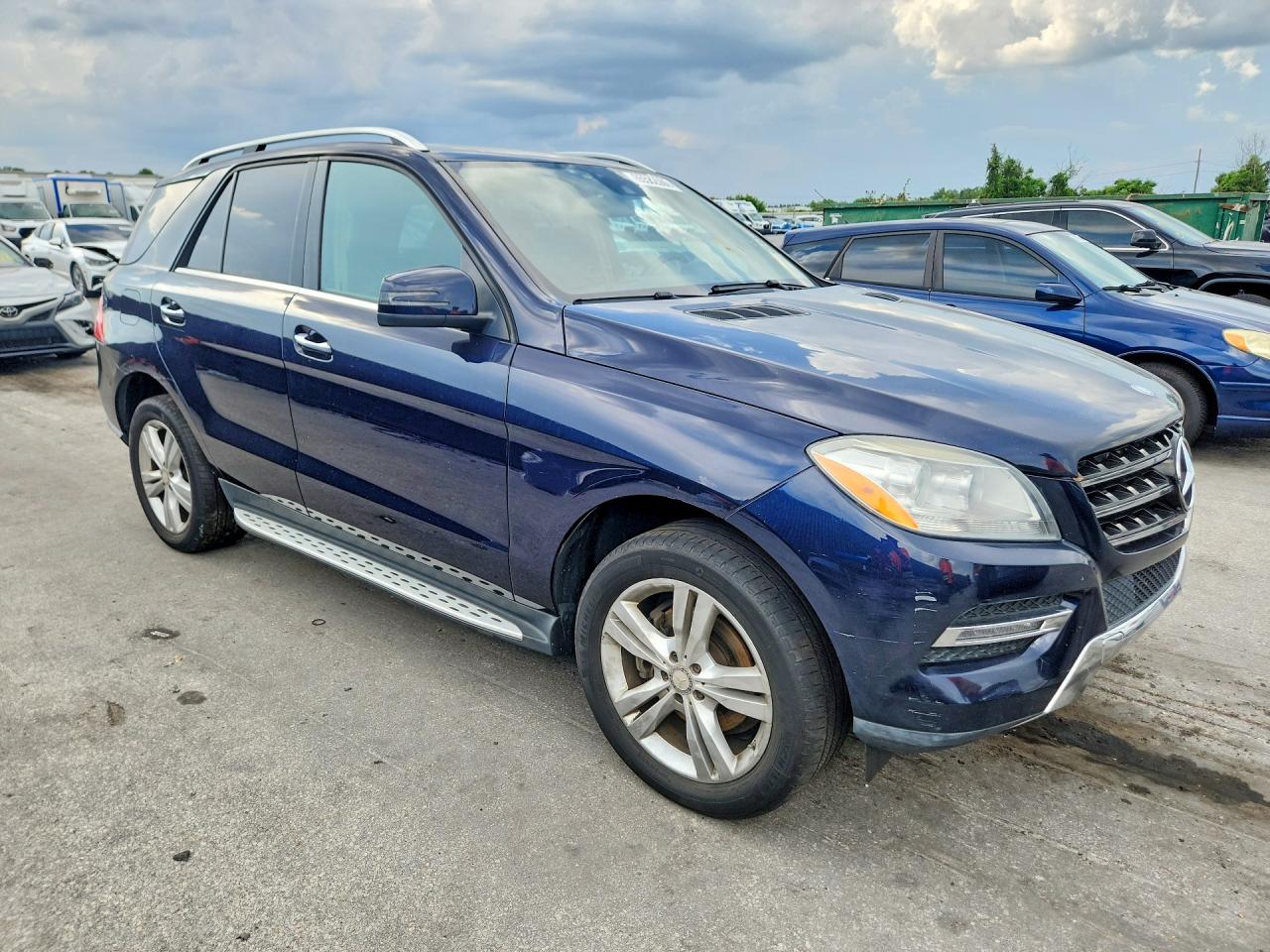 2013 Mercedes-benz Ml 350 Blue vin: 4JGDA5JB8DA166788