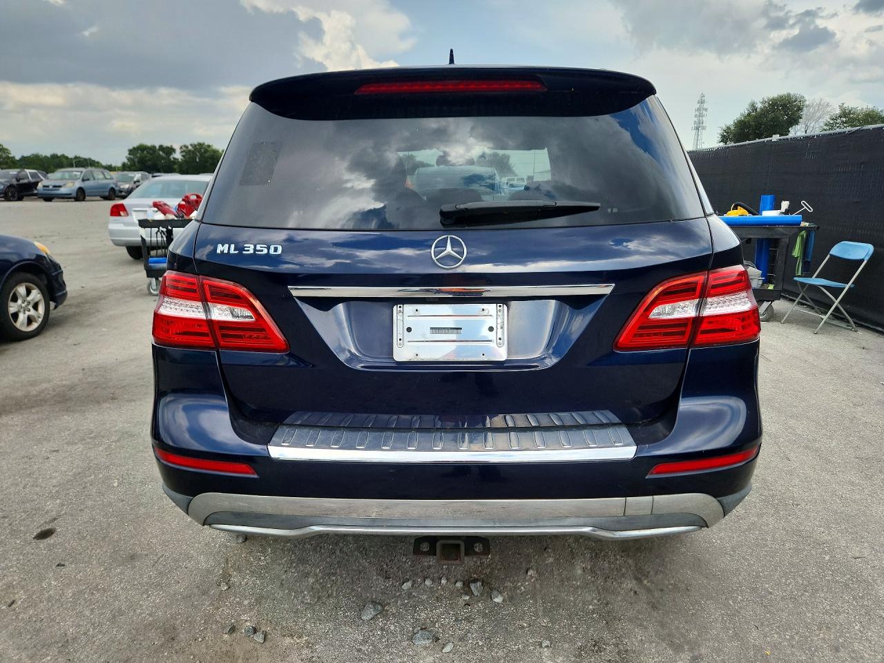2013 Mercedes-benz Ml 350 Blue vin: 4JGDA5JB8DA166788