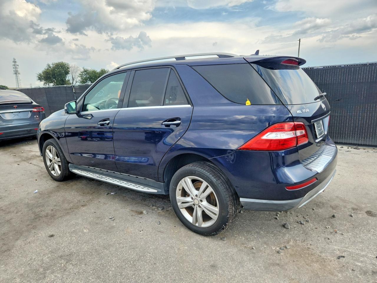 2013 Mercedes-benz Ml 350 Blue vin: 4JGDA5JB8DA166788