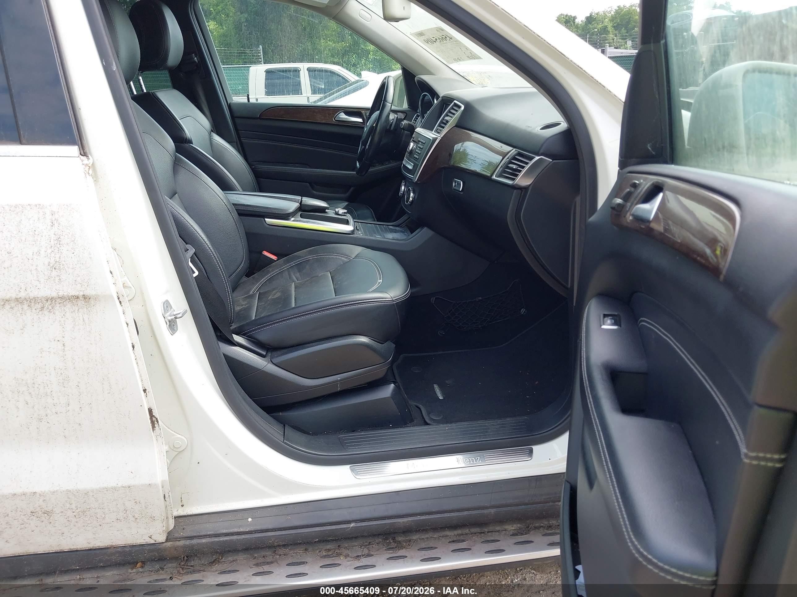 2013 Mercedes-benz Ml 350   White vin: 4JGDA5JB8DA205914