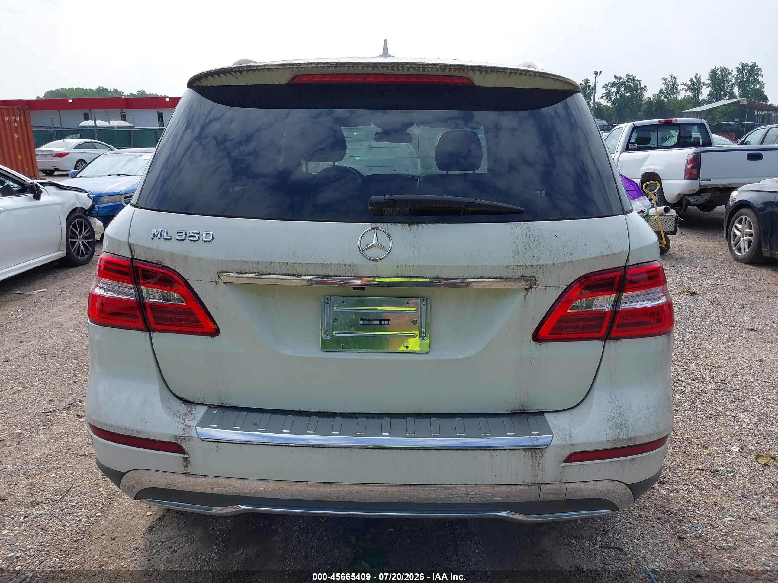 2013 Mercedes-benz Ml 350   White vin: 4JGDA5JB8DA205914