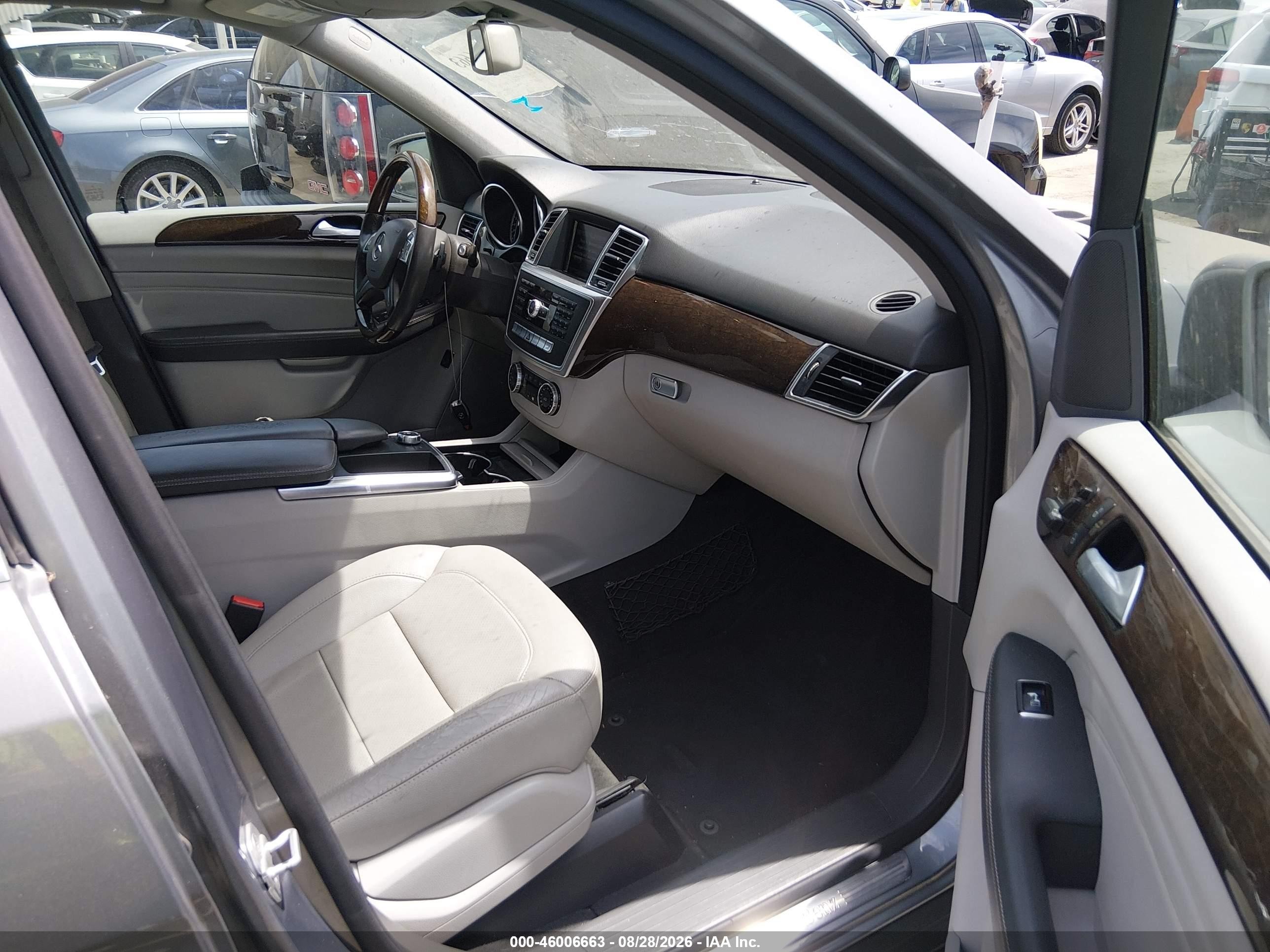 2015 Mercedes-benz Ml 350   Серый vin: 4JGDA5JB8FA460405