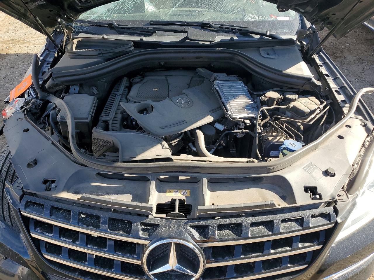 2015 Mercedes-benz Ml Black vin: 4JGDA5JB8FA496210
