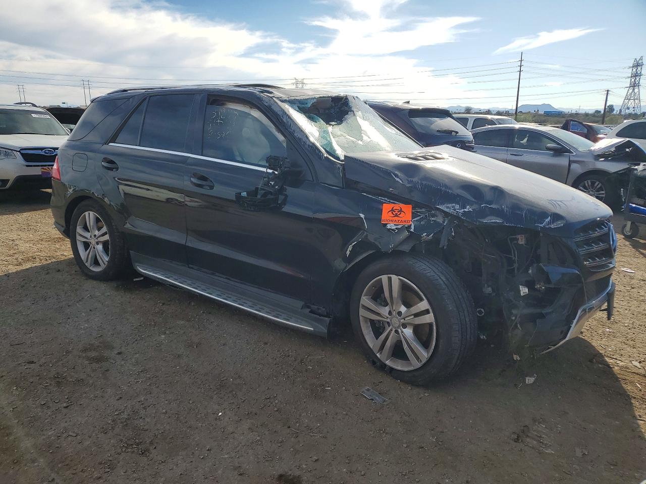 2015 Mercedes-benz Ml Black vin: 4JGDA5JB8FA496210