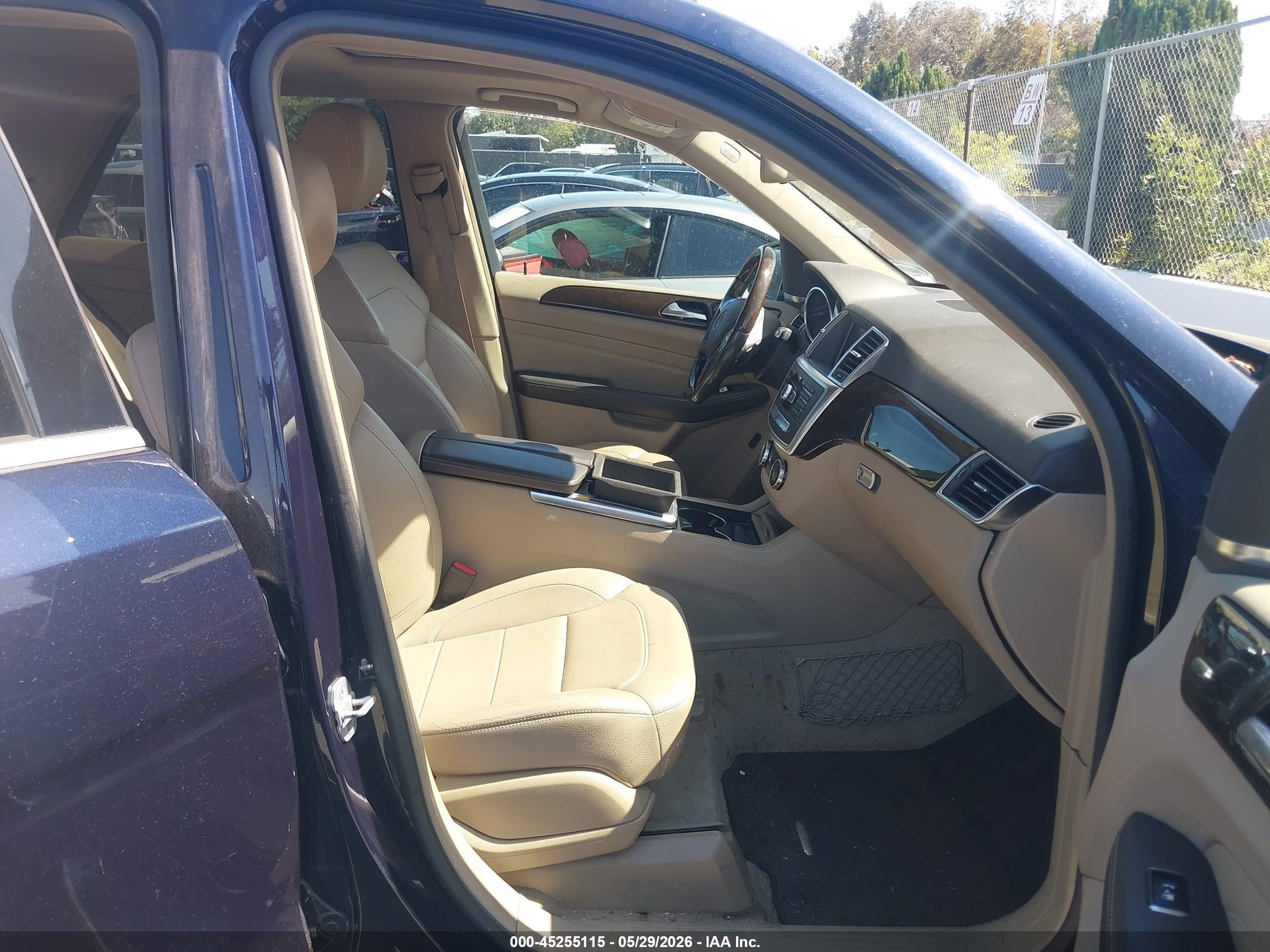 2015 Mercedes-benz Ml 350   Синий vin: 4JGDA5JB8FA496448