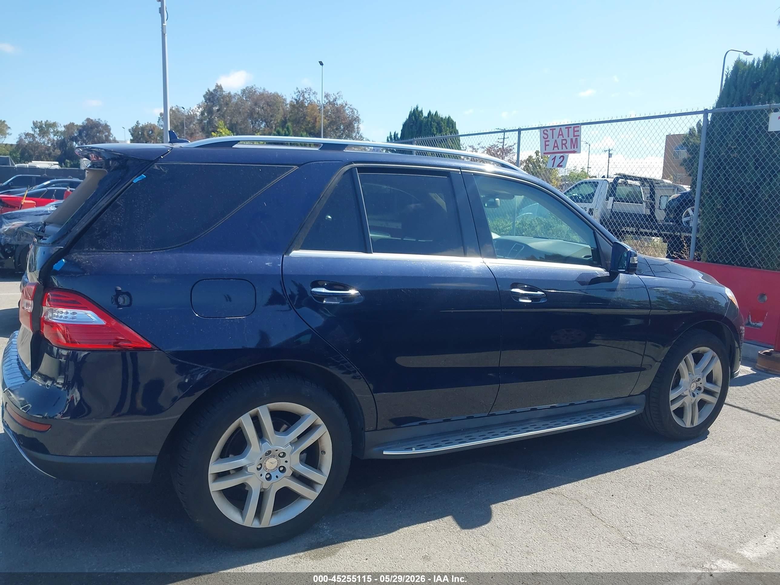 2015 Mercedes-benz Ml 350   Синий vin: 4JGDA5JB8FA496448