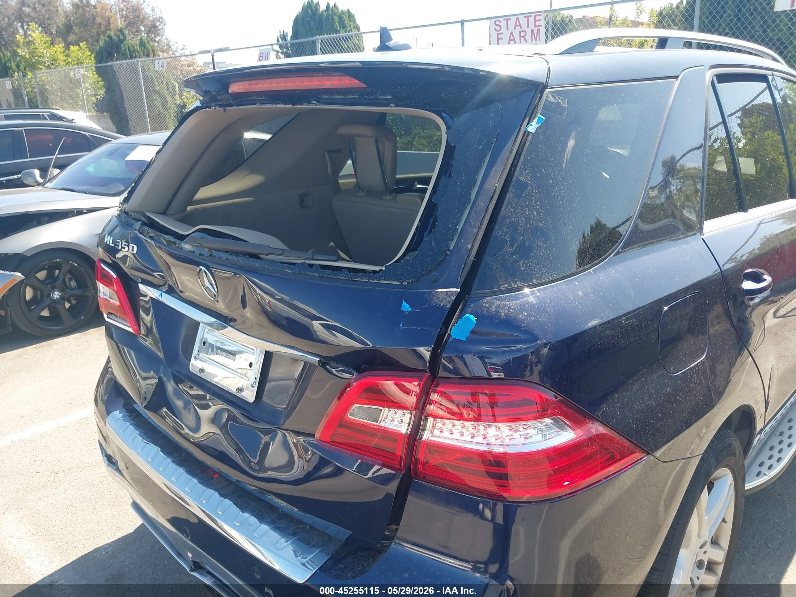 2015 Mercedes-benz Ml 350   Синий vin: 4JGDA5JB8FA496448