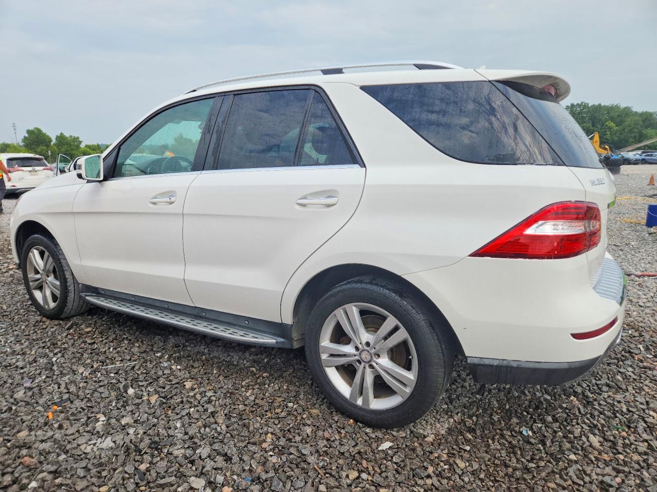 2015 Mercedes-benz Ml 350 White vin: 4JGDA5JB8FA521039