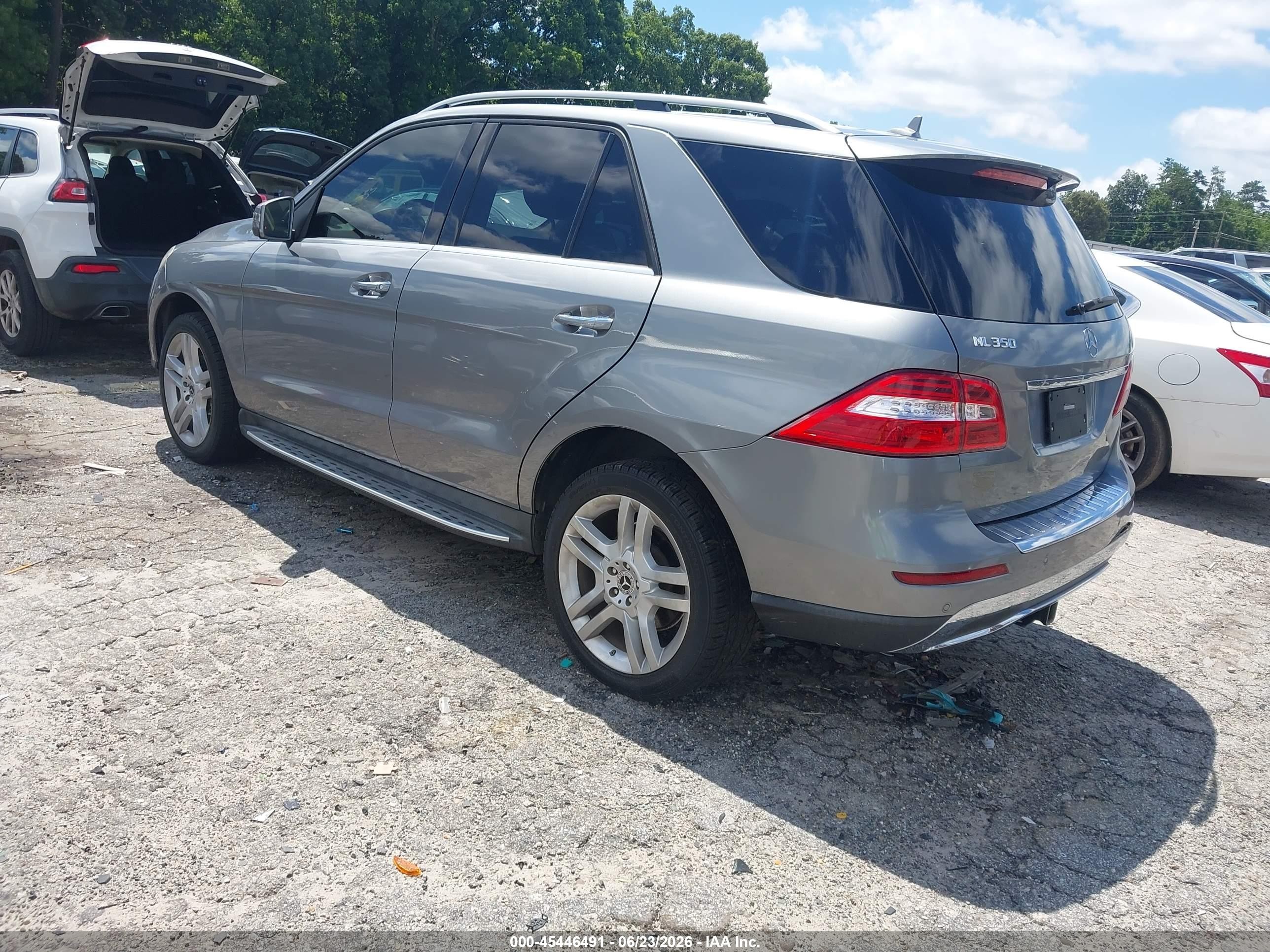 2015 Mercedes-benz Ml 350   Серый vin: 4JGDA5JB8FA593648