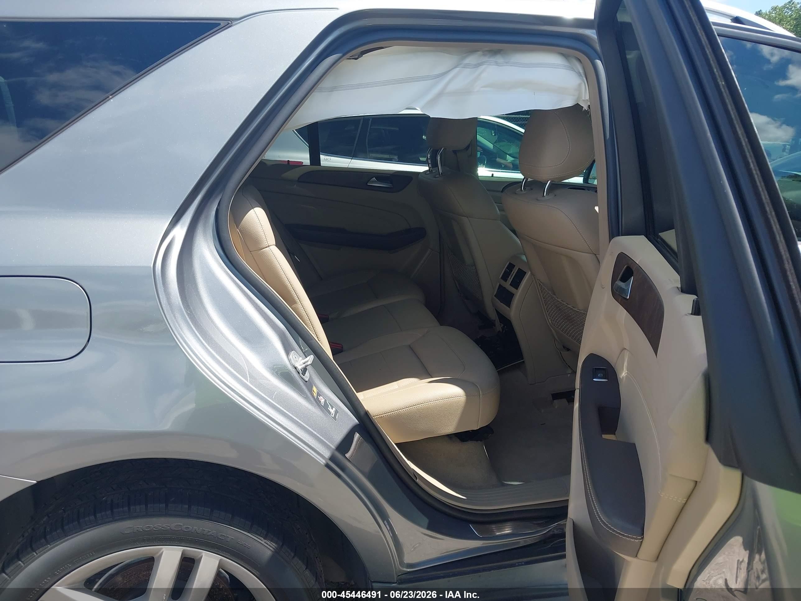 2015 Mercedes-benz Ml 350   Серый vin: 4JGDA5JB8FA593648