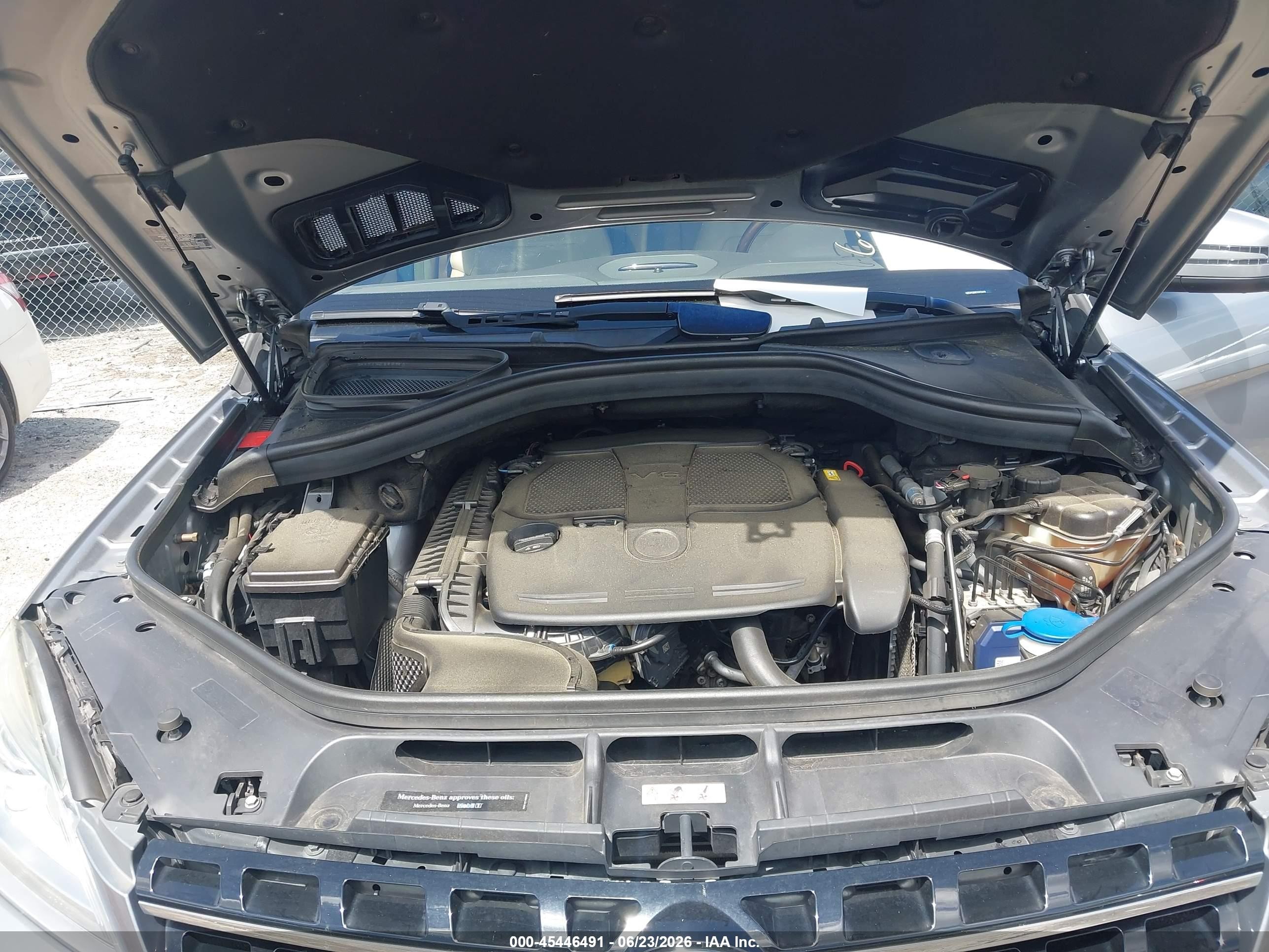 2015 Mercedes-benz Ml 350   Серый vin: 4JGDA5JB8FA593648