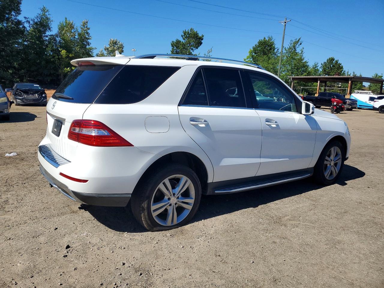 2015 Mercedes-benz Ml 350 White vin: 4JGDA5JB8FA613834