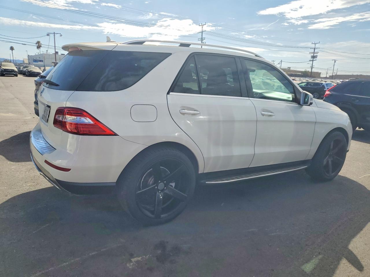 2014 Mercedes-benz Ml 350 White vin: 4JGDA5JB9EA330826