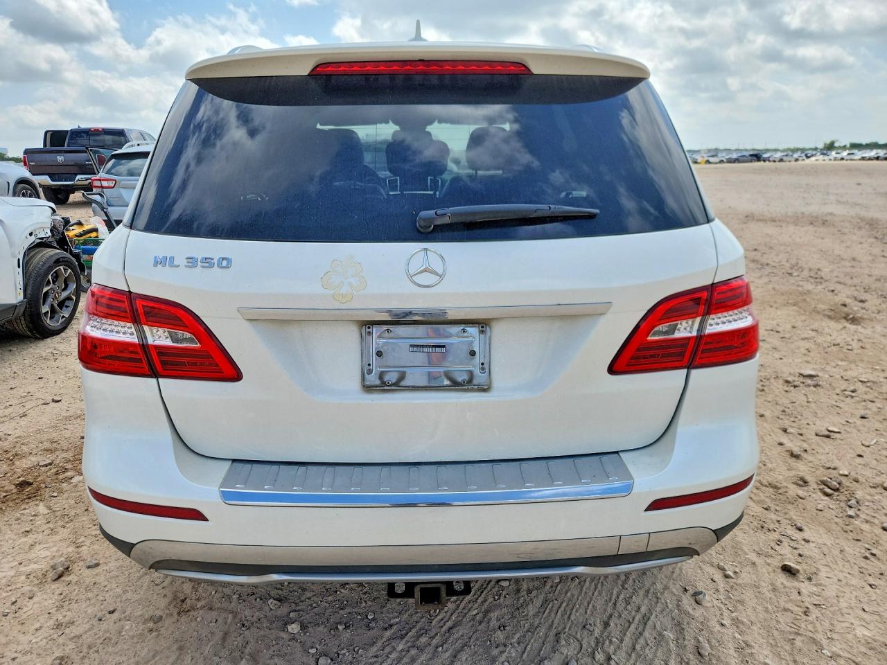 2014 Mercedes-benz Ml 350 White vin: 4JGDA5JB9EA388953
