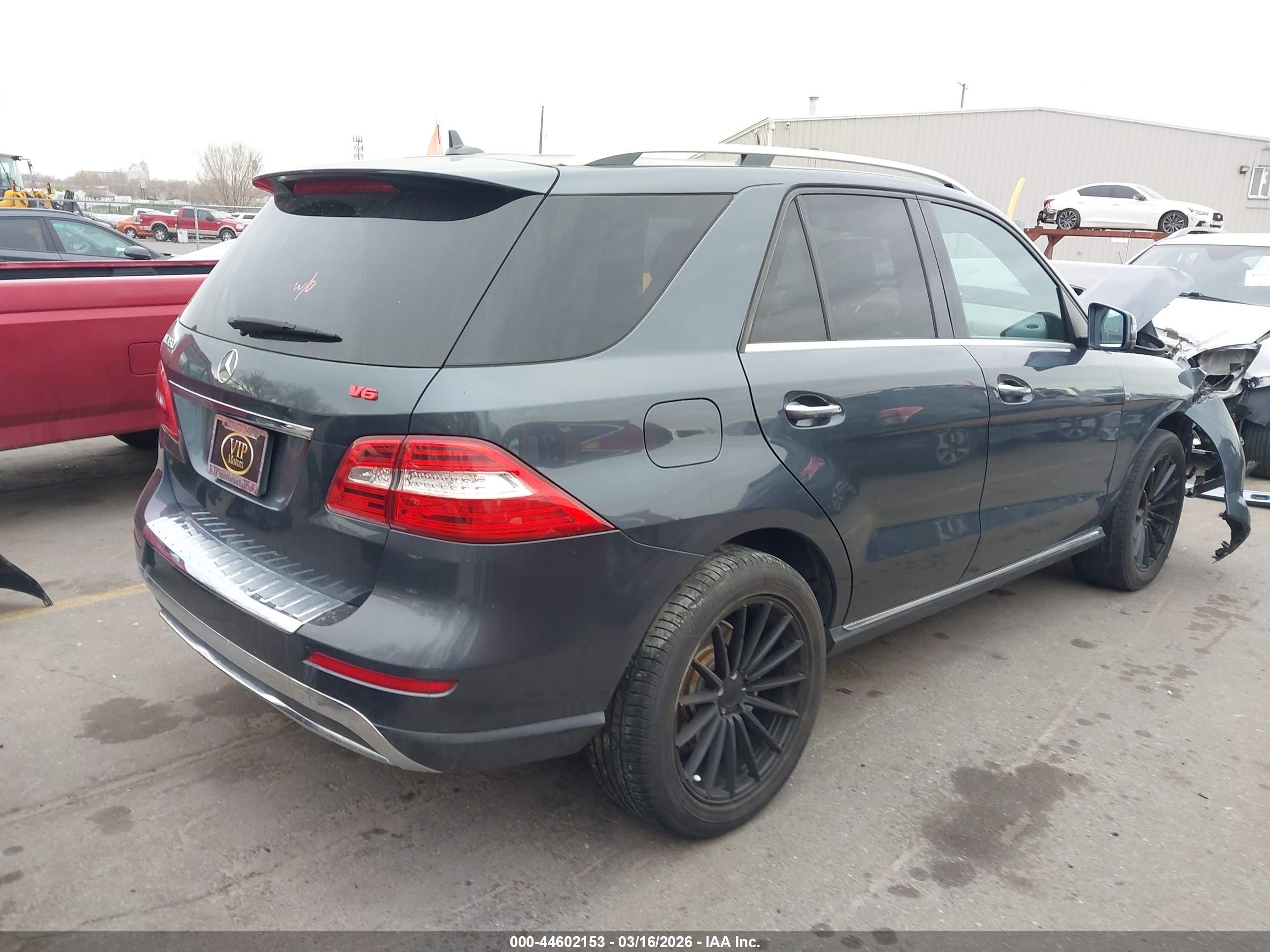 2014 Mercedes-benz Ml 350   Серебряный vin: 4JGDA5JB9EA421465