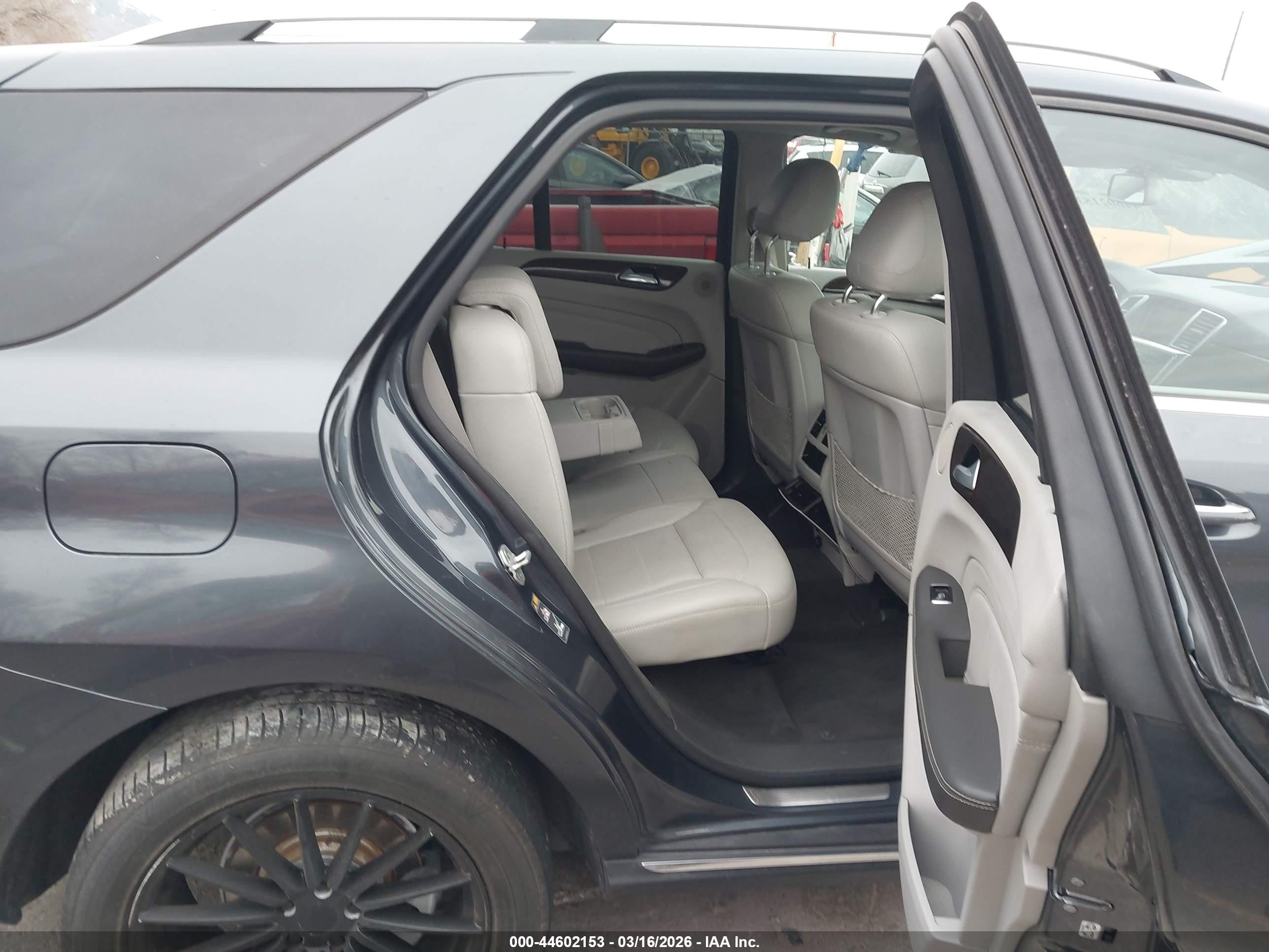 2014 Mercedes-benz Ml 350   Серебряный vin: 4JGDA5JB9EA421465