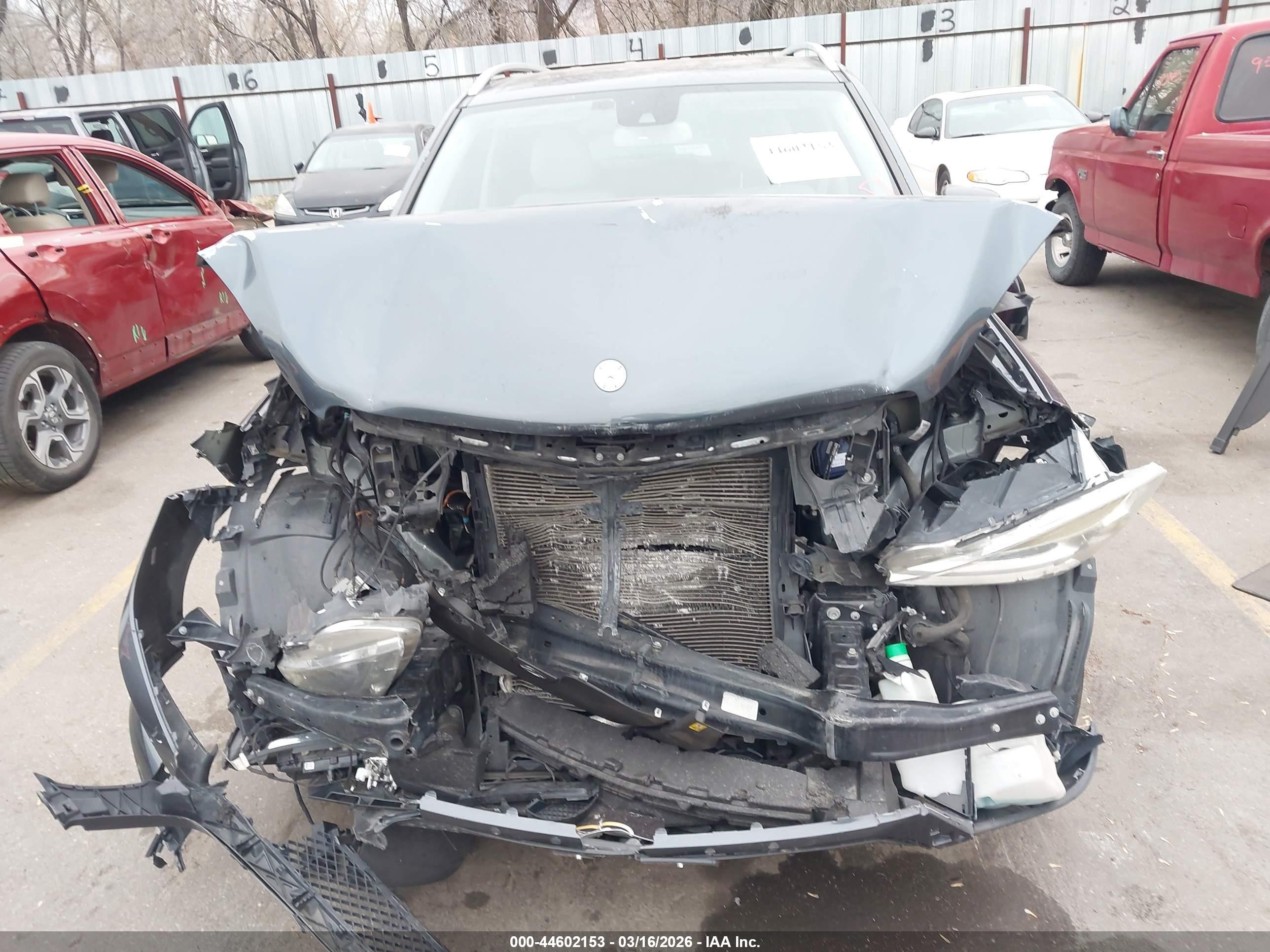 2014 Mercedes-benz Ml 350   Серебряный vin: 4JGDA5JB9EA421465