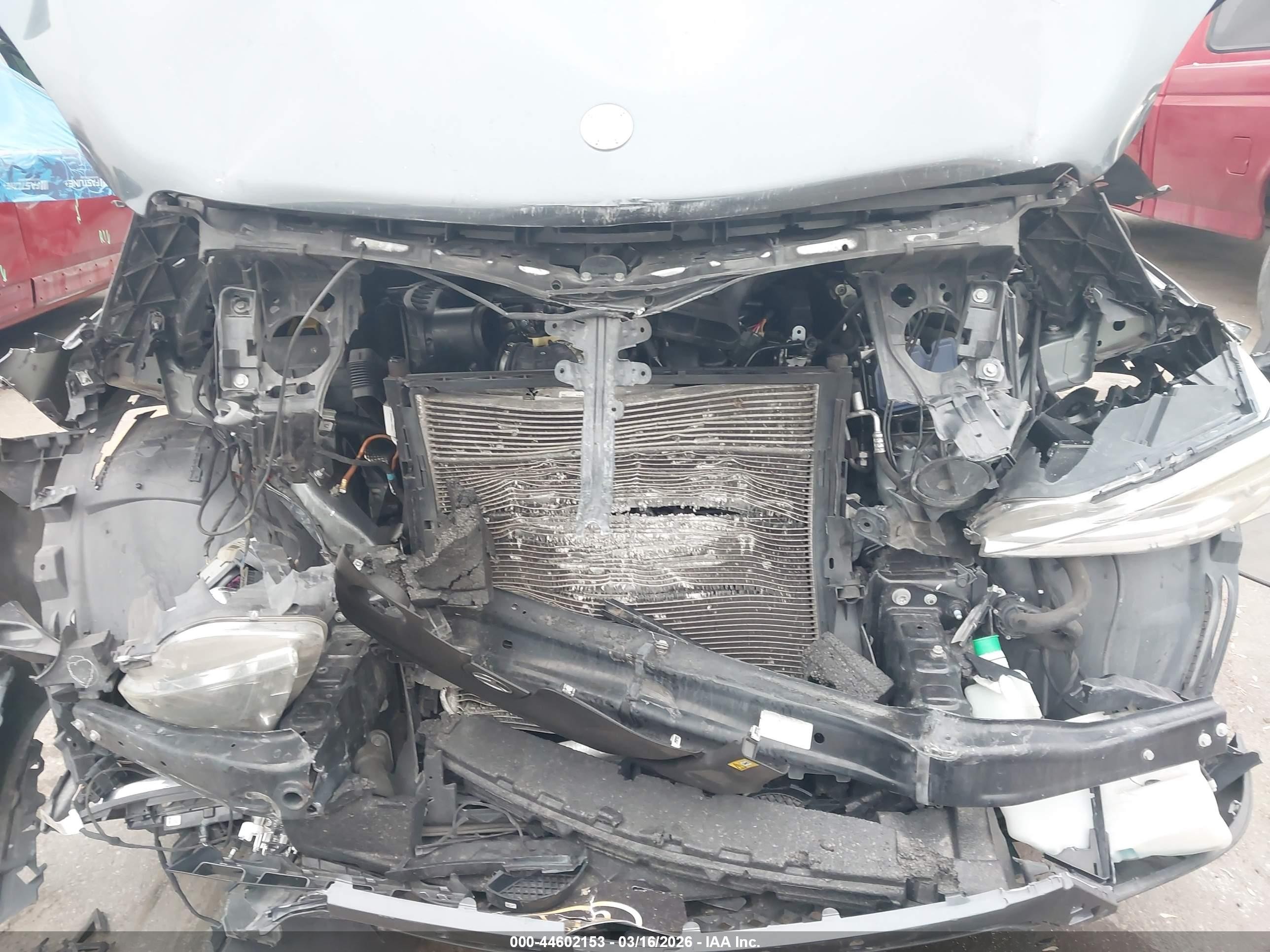 2014 Mercedes-benz Ml 350   Серебряный vin: 4JGDA5JB9EA421465