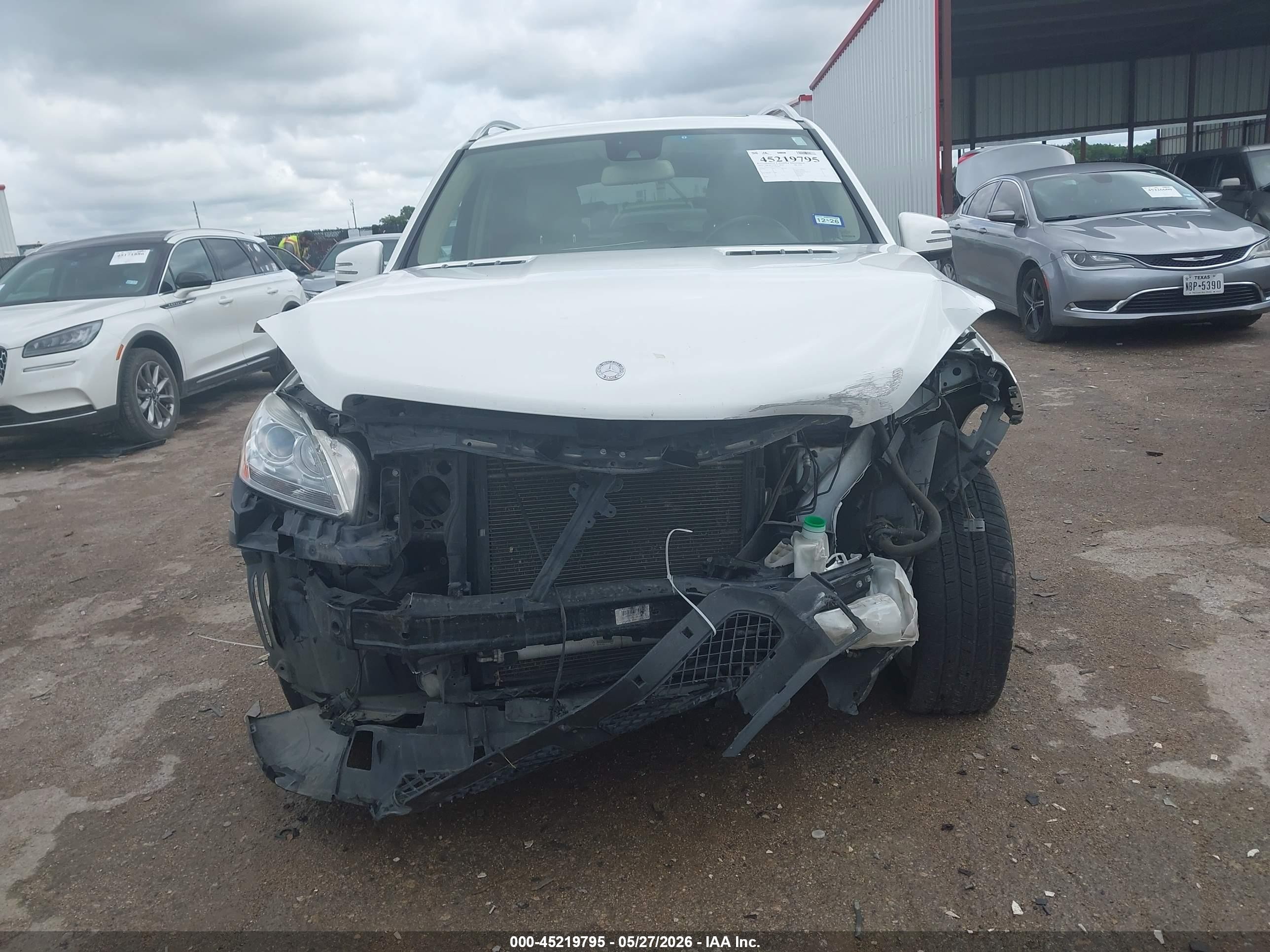 2015 Mercedes-benz Ml 350   Белый vin: 4JGDA5JB9FA583467