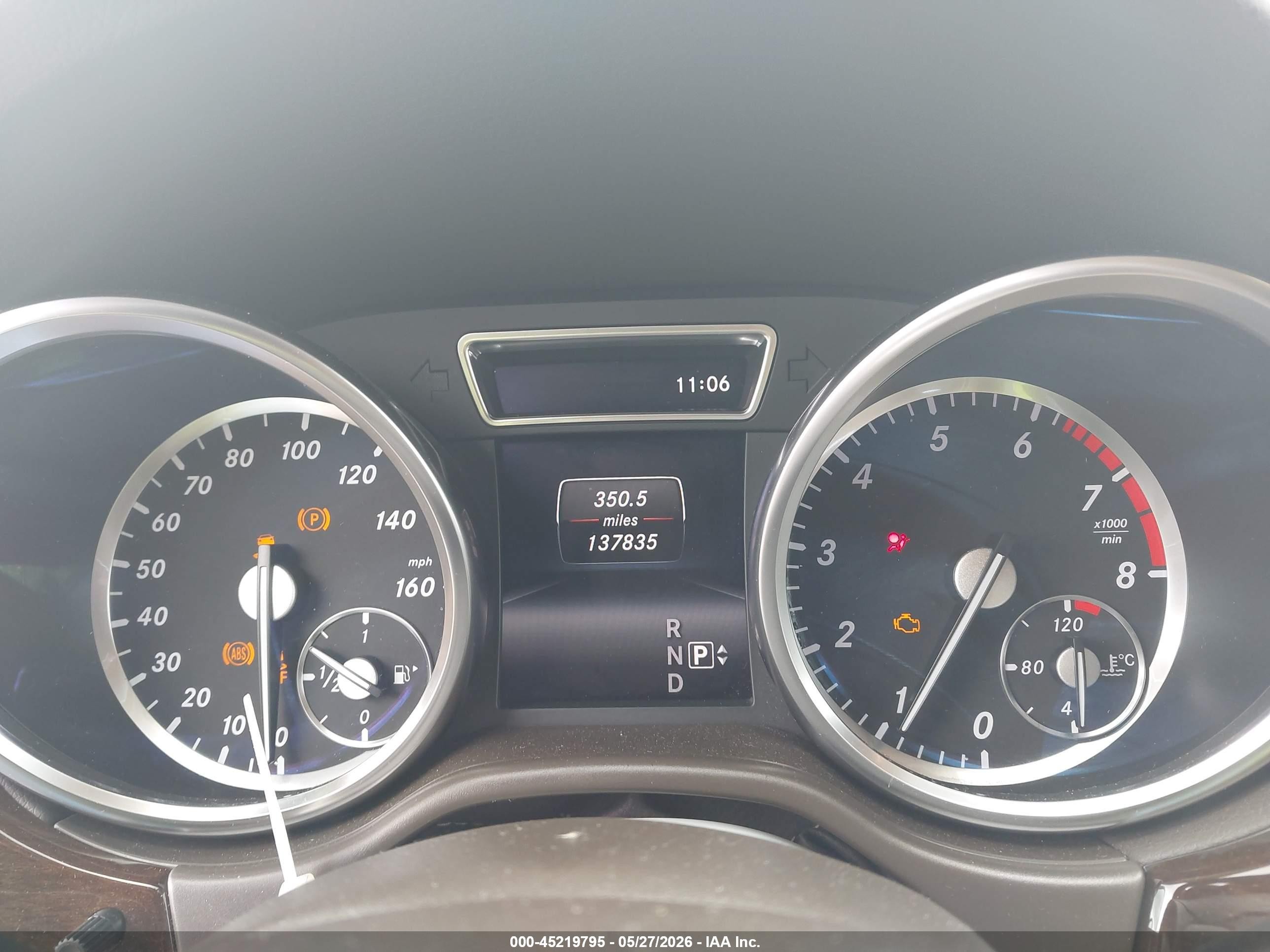 2015 Mercedes-benz Ml 350   Белый vin: 4JGDA5JB9FA583467