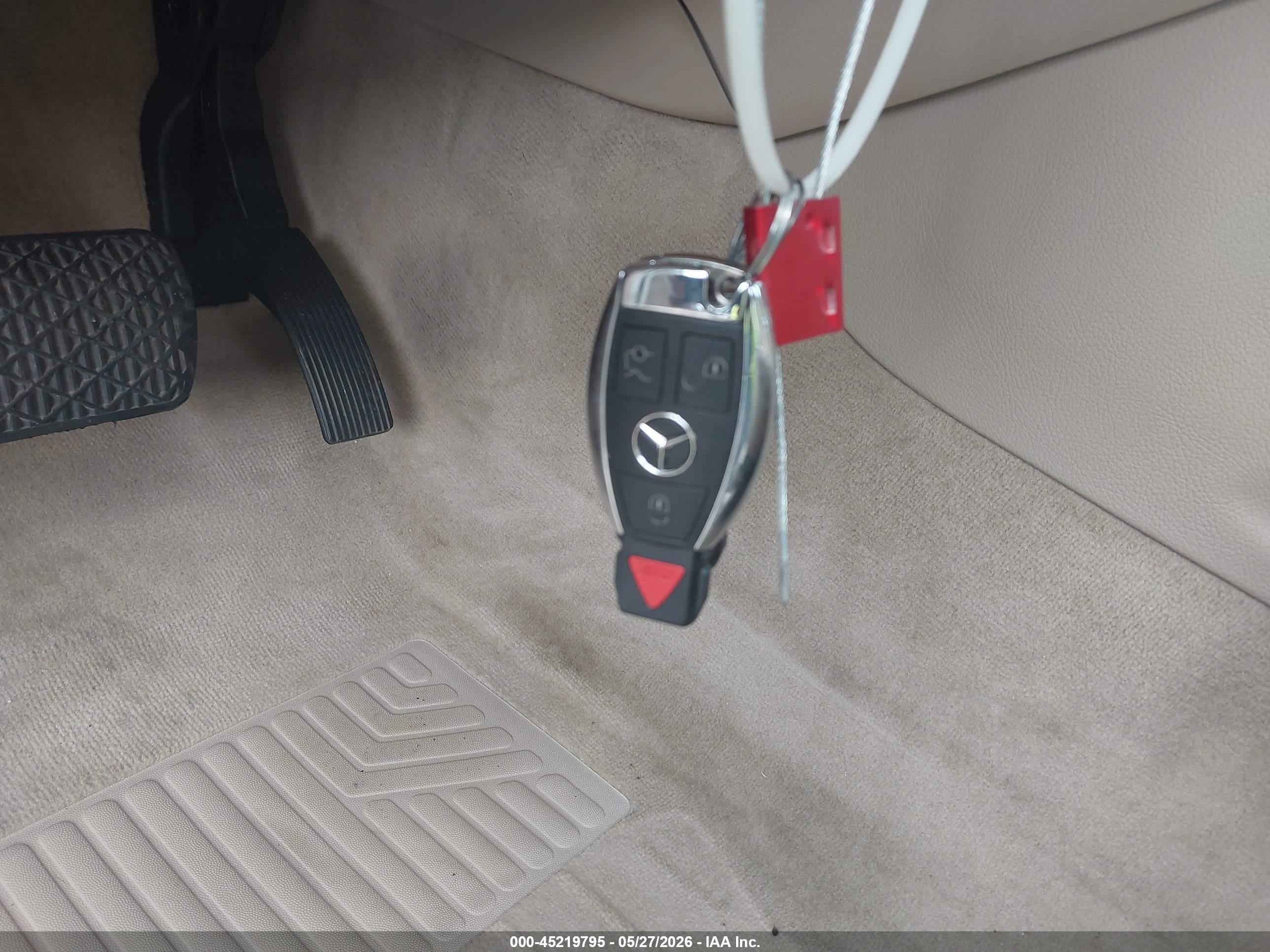 2015 Mercedes-benz Ml 350   Белый vin: 4JGDA5JB9FA583467