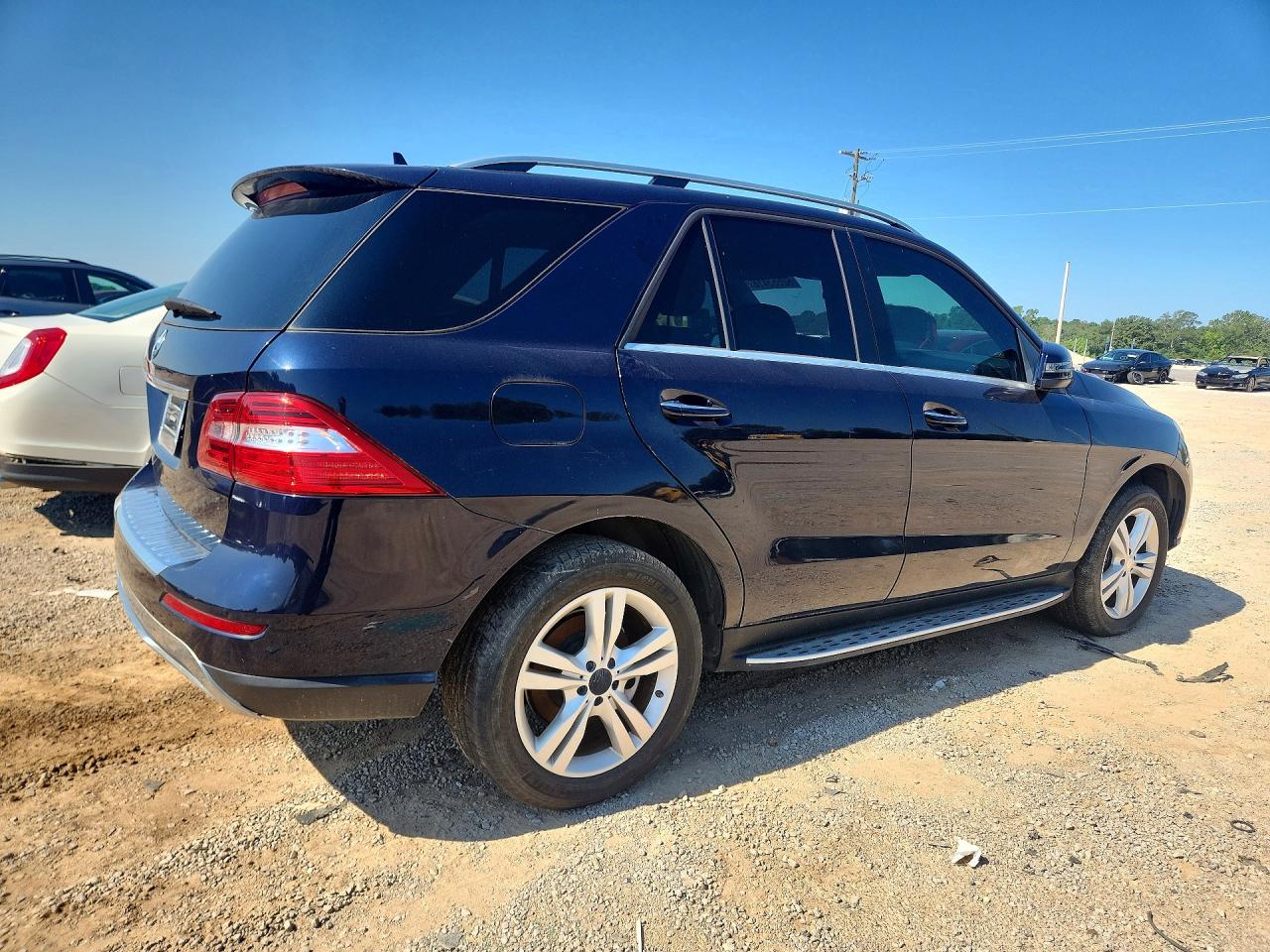 2013 Mercedes-benz Ml 350 Blue vin: 4JGDA5JBXDA140628