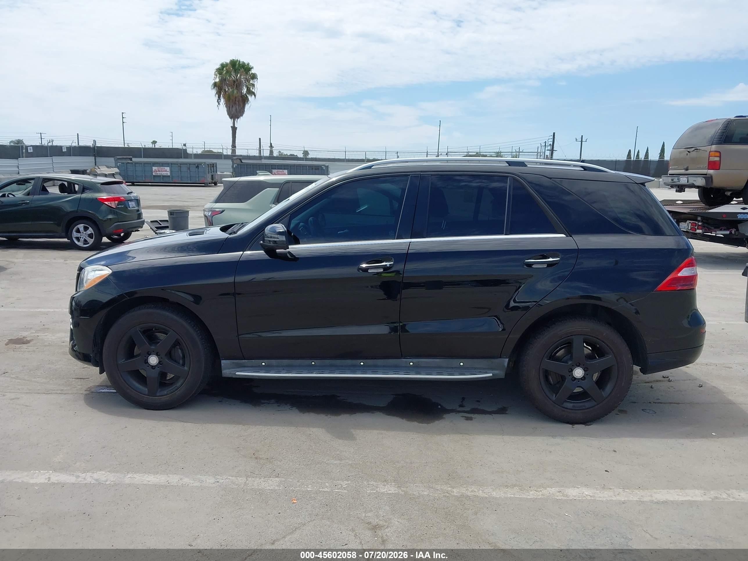 2014 Mercedes-benz Ml 350   Black vin: 4JGDA5JBXEA410510
