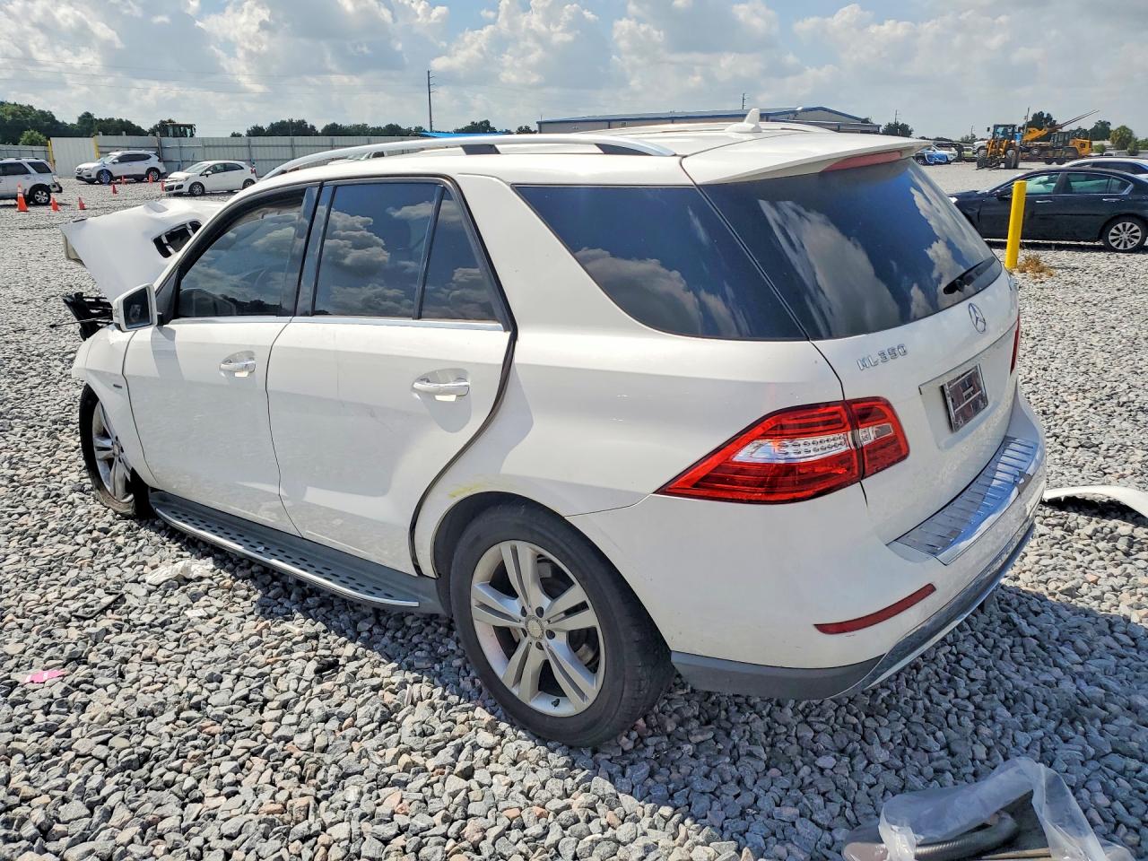 2014 Mercedes-benz Ml 350 White vin: 4JGDA5JBXEA422429