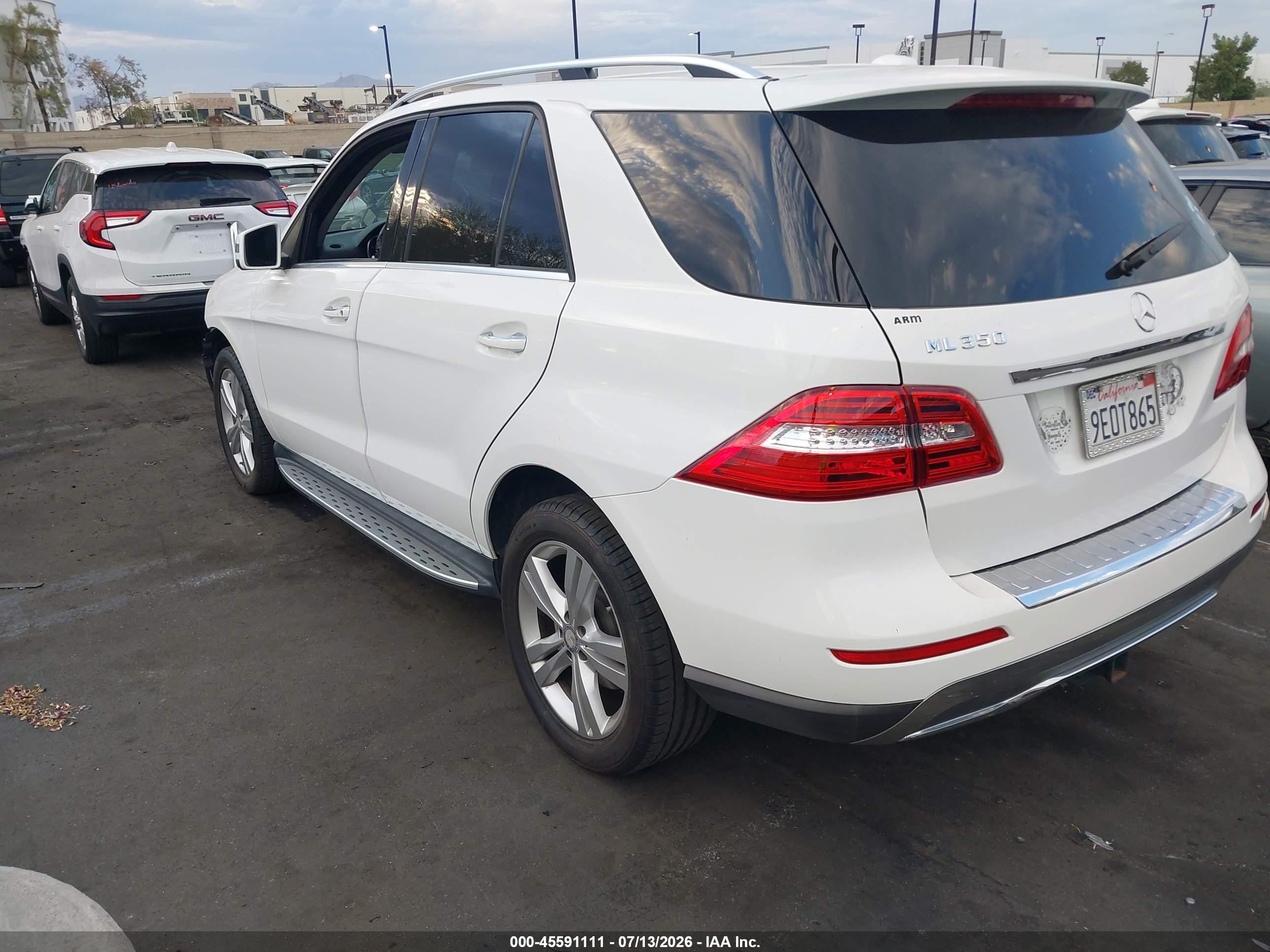 2015 Mercedes-benz Ml 350   White vin: 4JGDA5JBXFA517252