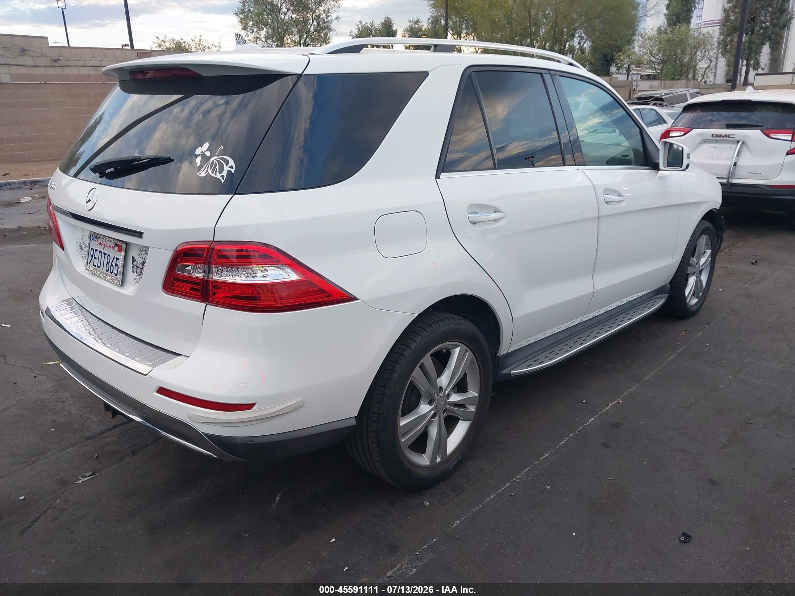 2015 Mercedes-benz Ml 350   White vin: 4JGDA5JBXFA517252