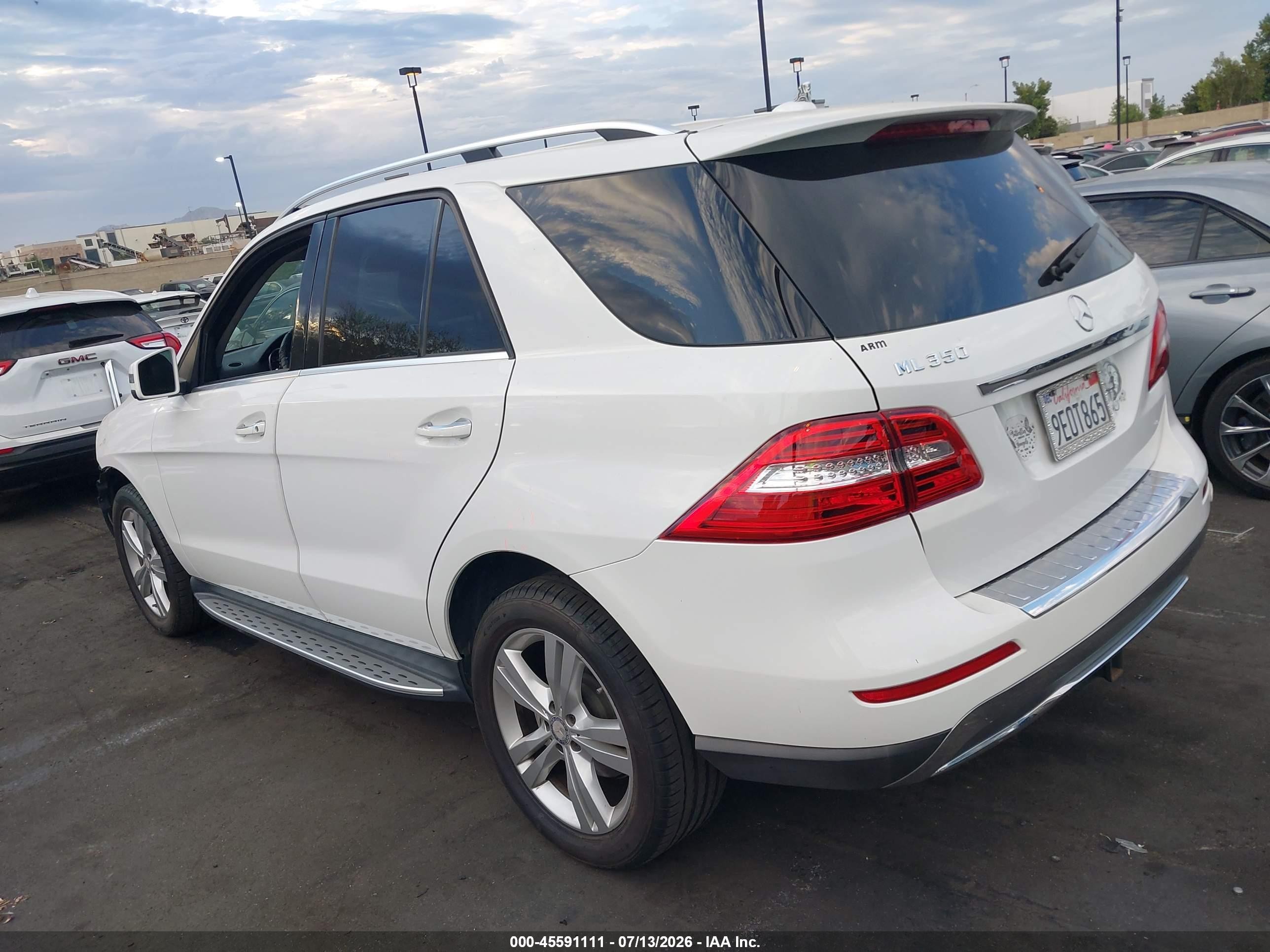 2015 Mercedes-benz Ml 350   White vin: 4JGDA5JBXFA517252