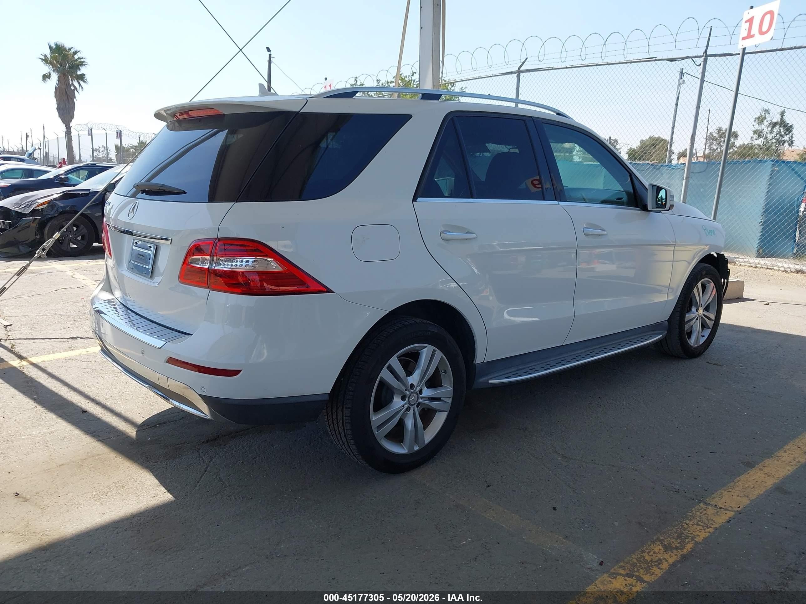 2015 Mercedes-benz Ml 350   White vin: 4JGDA5JBXFA519955