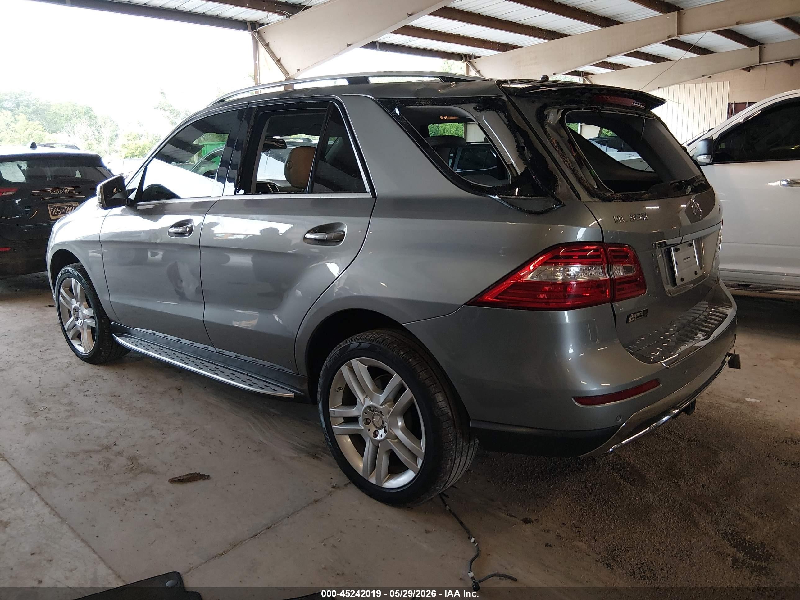 2015 Mercedes-benz Ml 350   Silver vin: 4JGDA5JBXFA529613