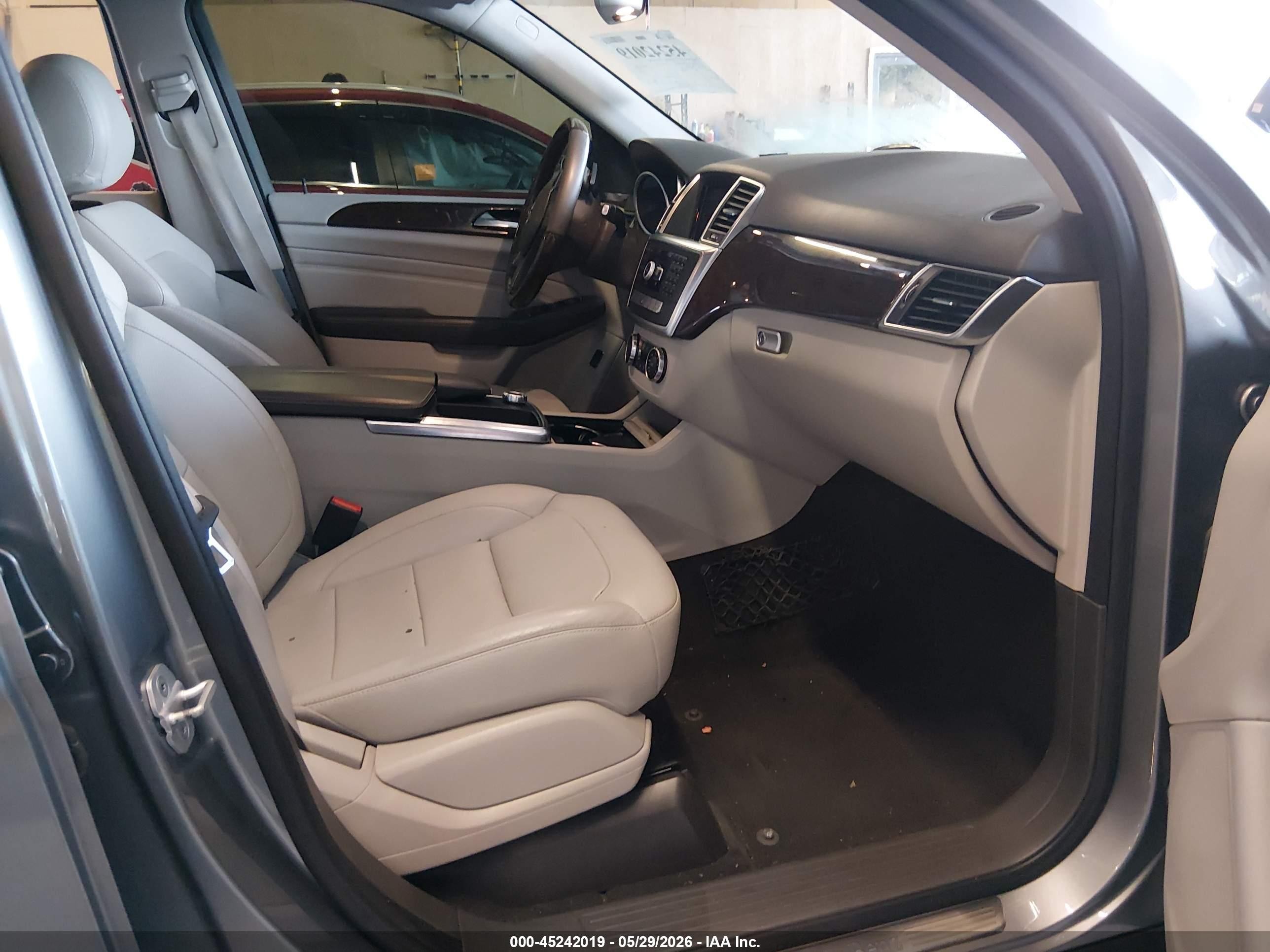 2015 Mercedes-benz Ml 350   Silver vin: 4JGDA5JBXFA529613