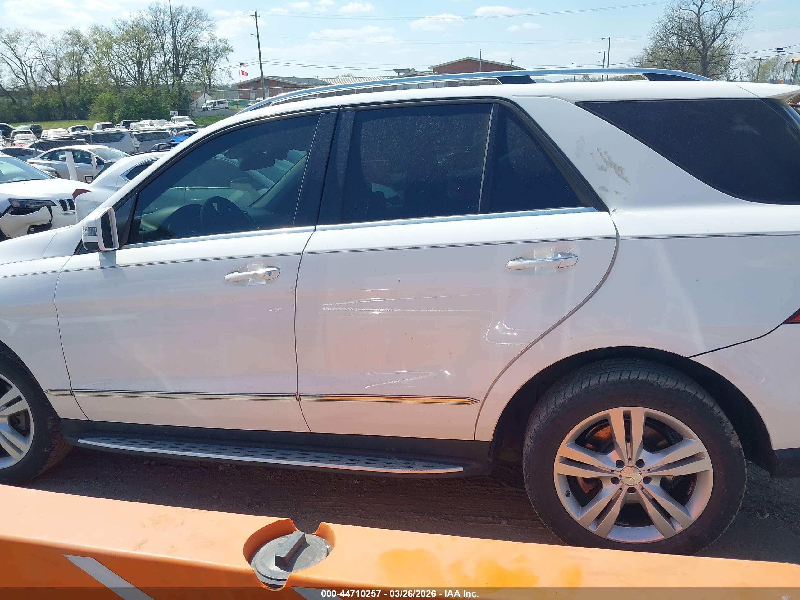 2015 Mercedes-benz Ml 350   White vin: 4JGDA5JBXFA530535