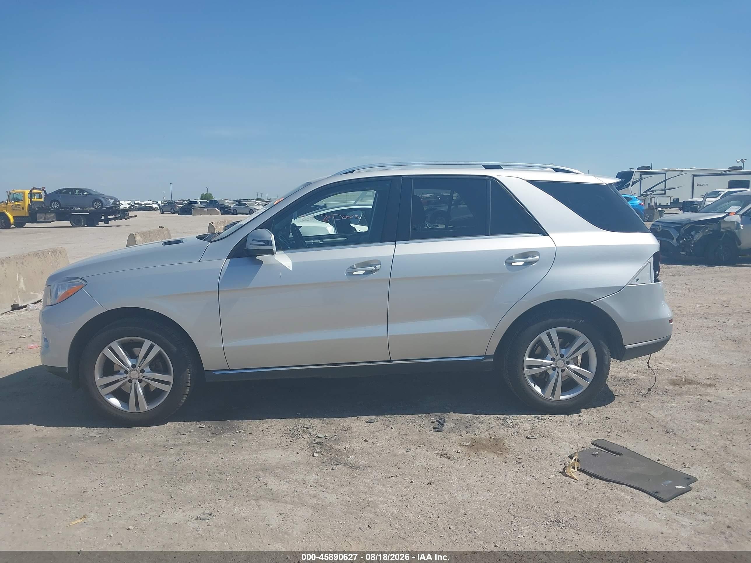 2015 Mercedes-benz Ml 350   White vin: 4JGDA5JBXFA590279