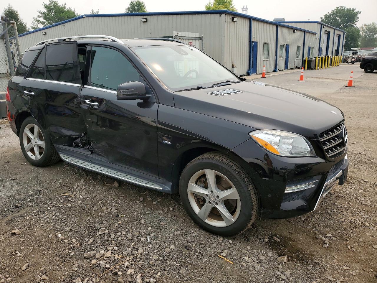 2012 Mercedes-benz Ml 550 4matic Black vin: 4JGDA7DB0CA070160