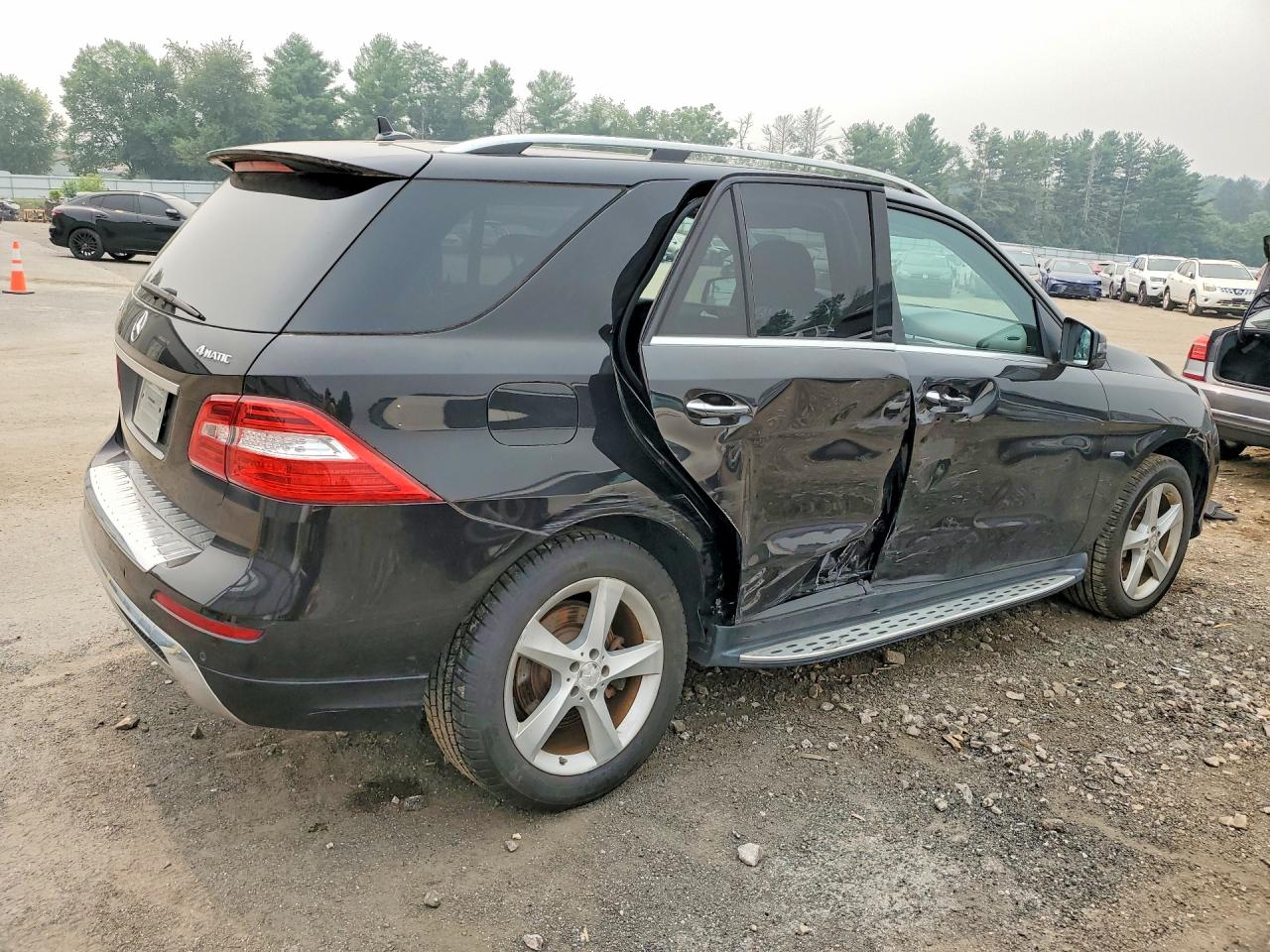 2012 Mercedes-benz Ml 550 4matic Black vin: 4JGDA7DB0CA070160