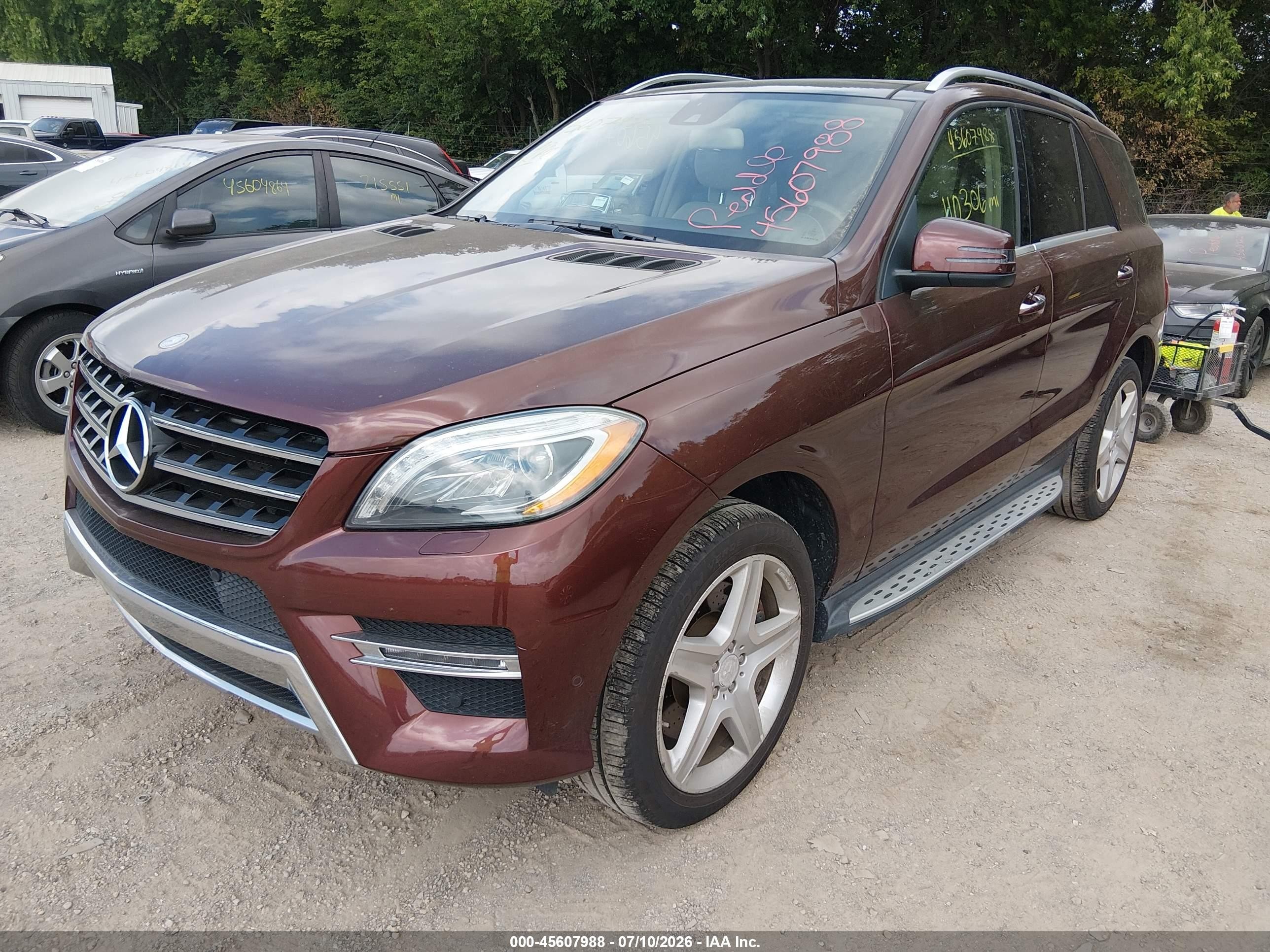 2013 Mercedes-benz Ml 550 4matic Темно-бордовый vin: 4JGDA7DB0DA144842