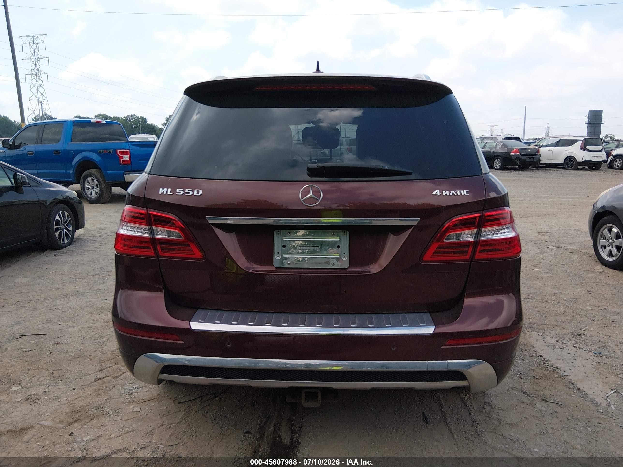 2013 Mercedes-benz Ml 550 4matic Темно-бордовый vin: 4JGDA7DB0DA144842