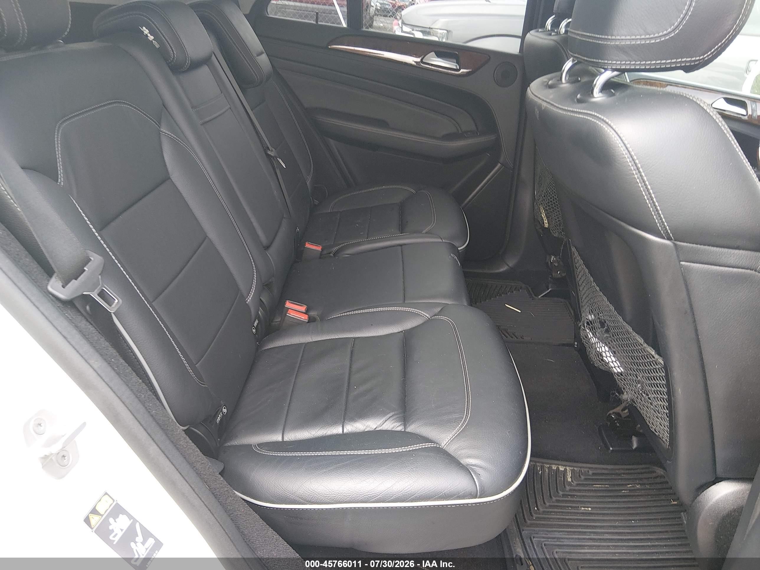 2013 Mercedes-benz Ml 550 4matic White vin: 4JGDA7DB0DA181549