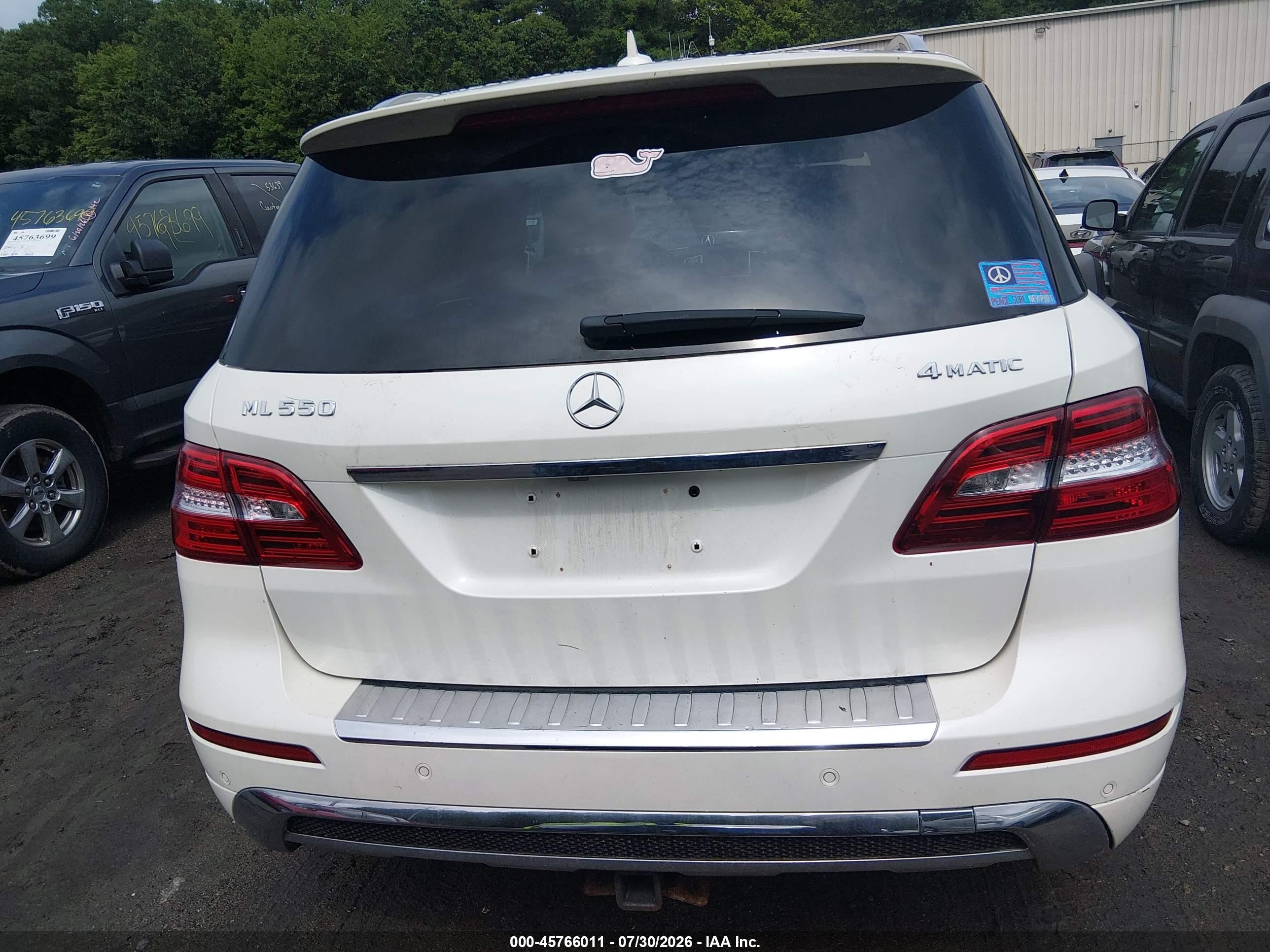 2013 Mercedes-benz Ml 550 4matic White vin: 4JGDA7DB0DA181549